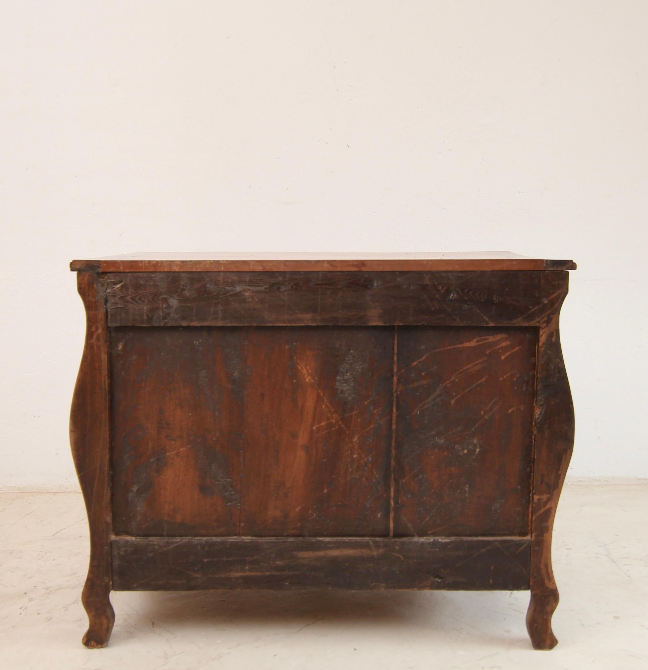 Cassettiera a bombe del primo Ottocento in vendita 13