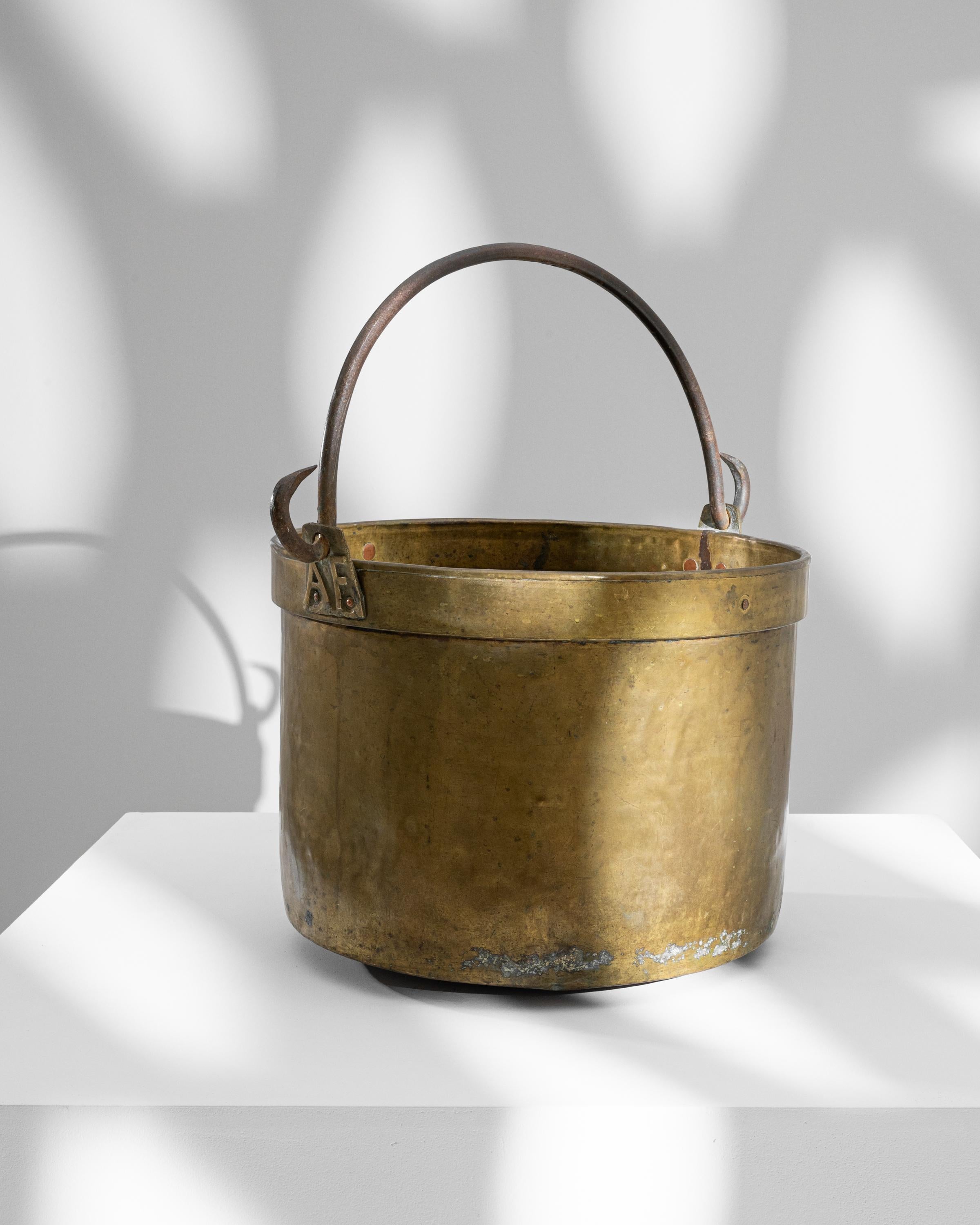 Early 19th Century Brass Bucket For Sale 2