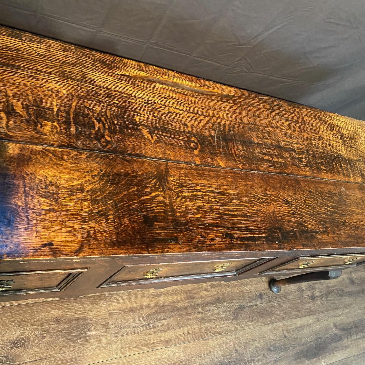 Inglese Credenza con base a cassettone in Oak British II dell'inizio del XIX secolo in vendita