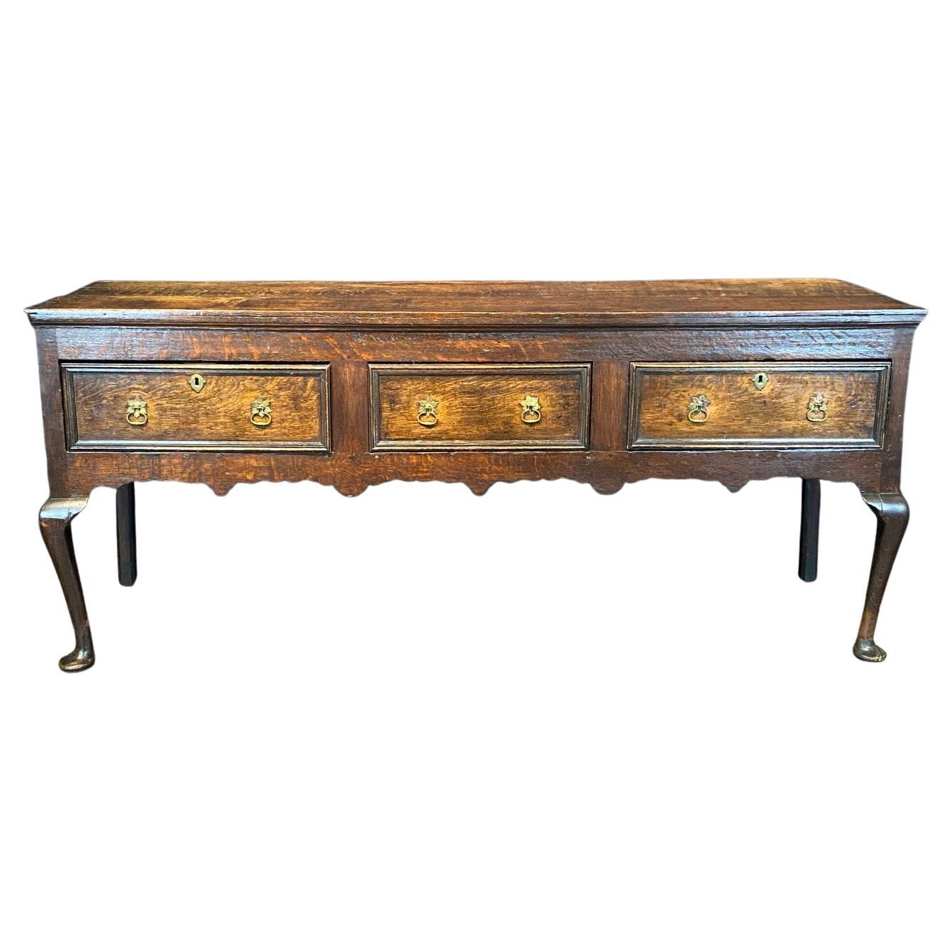 Début du 19e siècle, British Oak George II Dresser Base Sideboard
