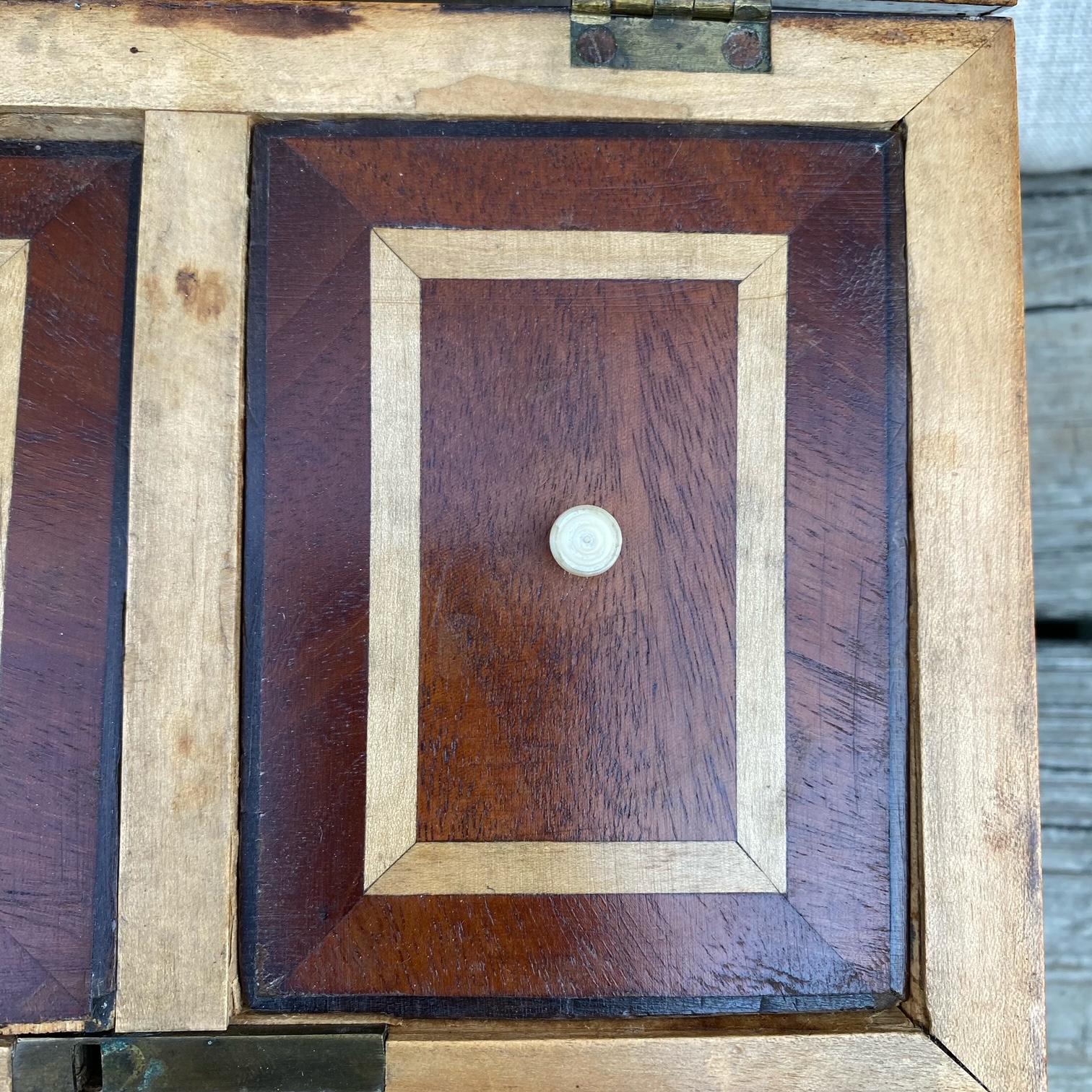 Early 19th Century British Georgian Inlaid Sarcophagus Tea Caddy 7
