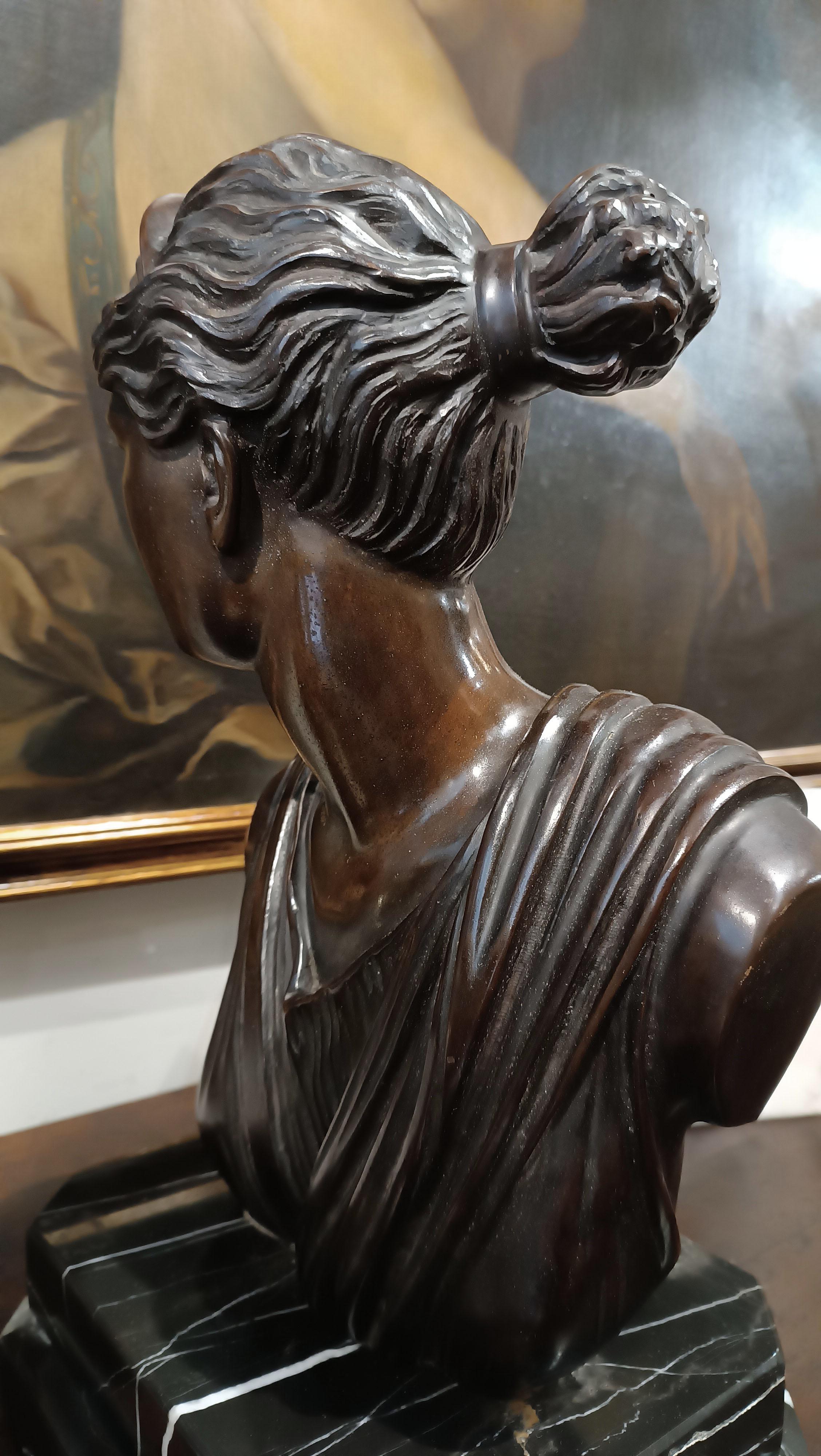 EARLY 19th CENTURY BRONZE DIANA'S BUST SCULPTURE For Sale 2