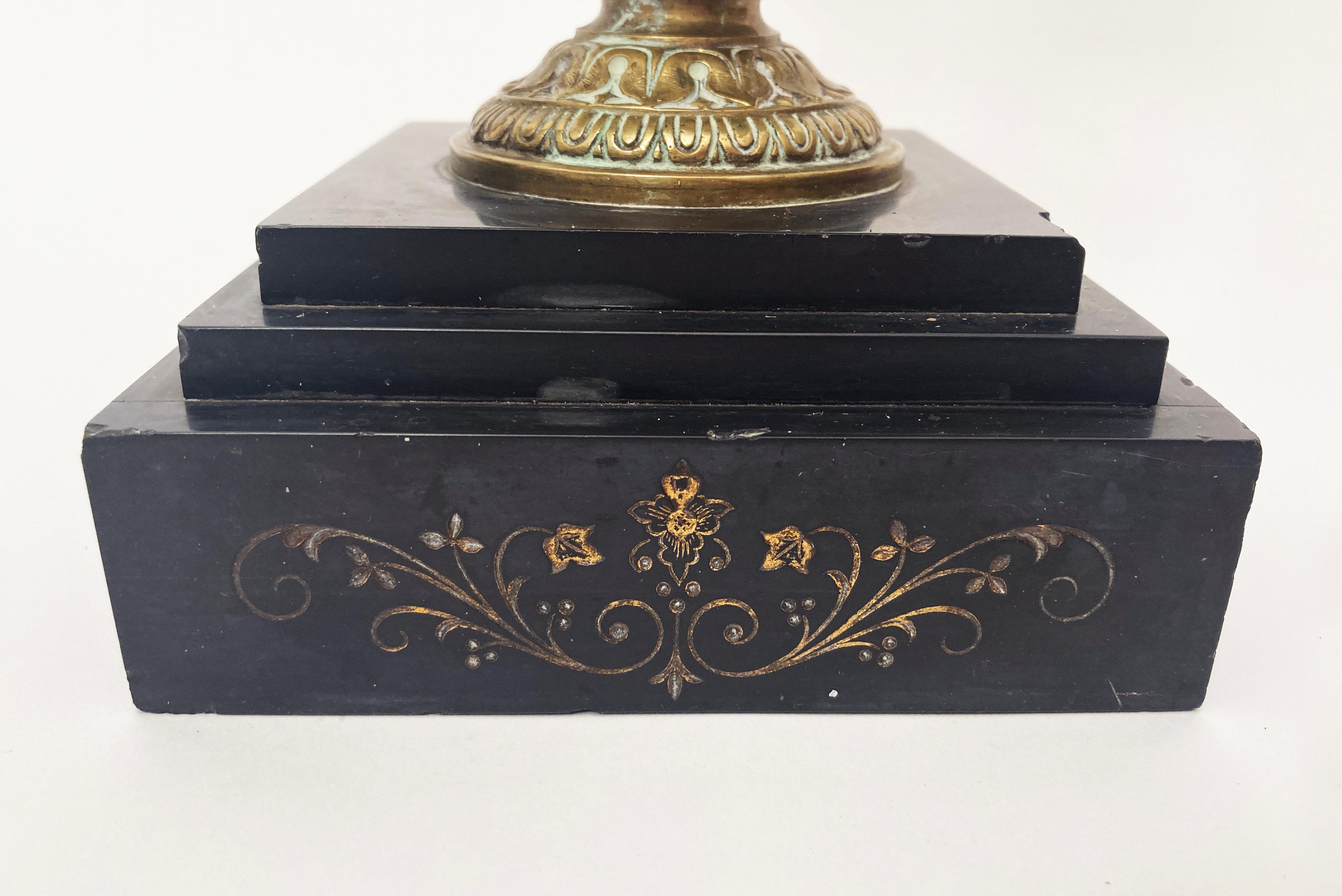 Early 19th Century Bronze French Grand Tour Urns (Pair)  For Sale 9