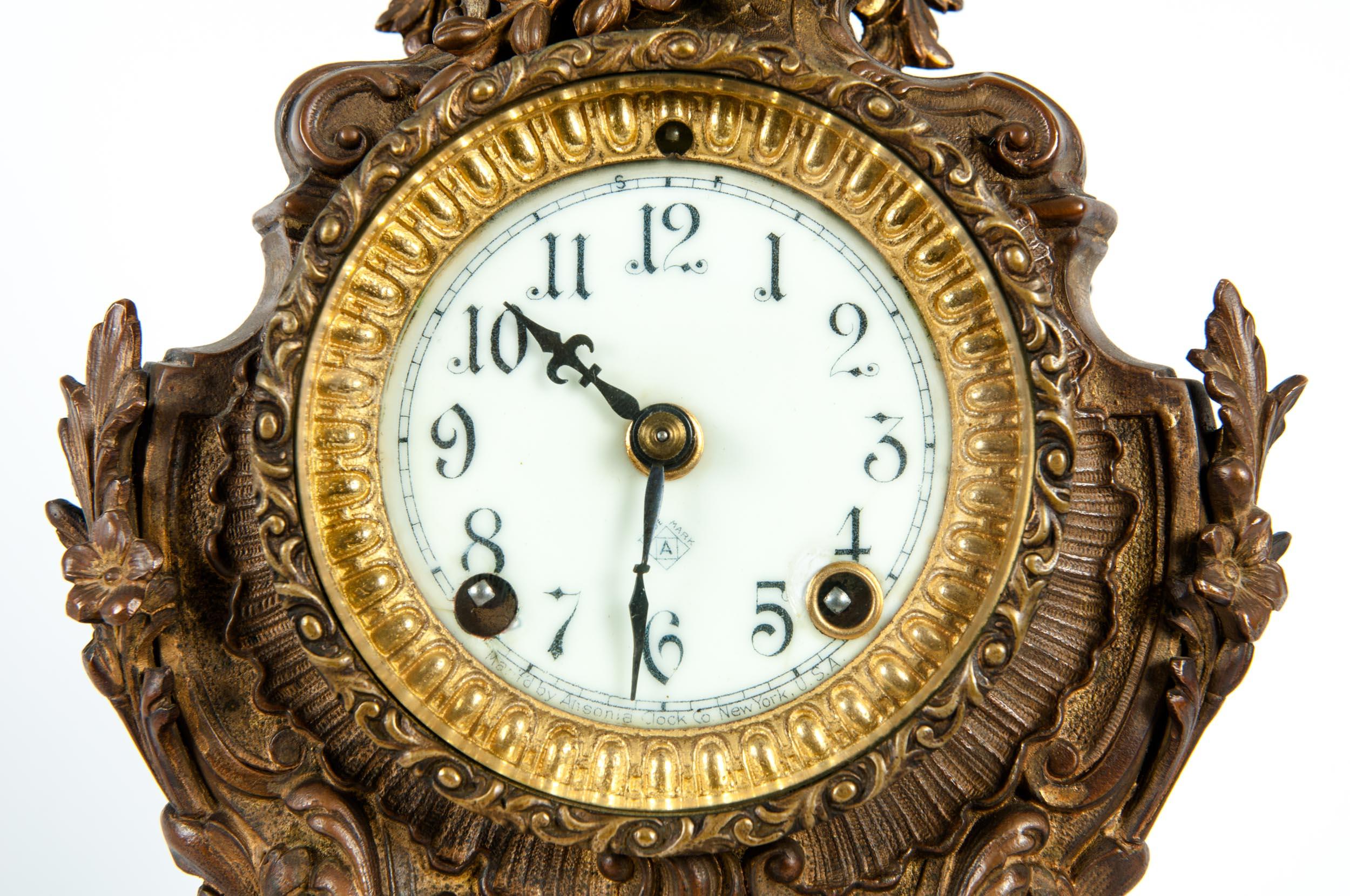 Early 19th Century Bronze Mounted / Porcelain Face Clock 5