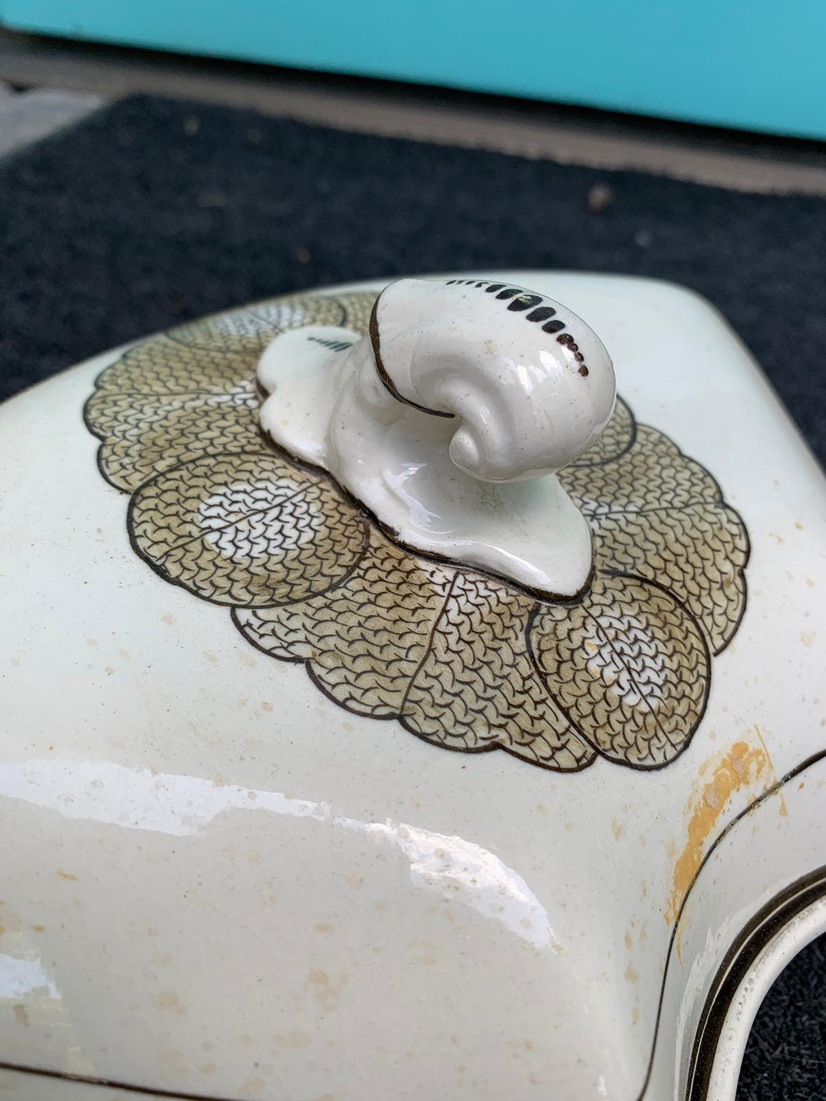 Early 19th Century Brown and White Covered Creamware Tureen For Sale 4