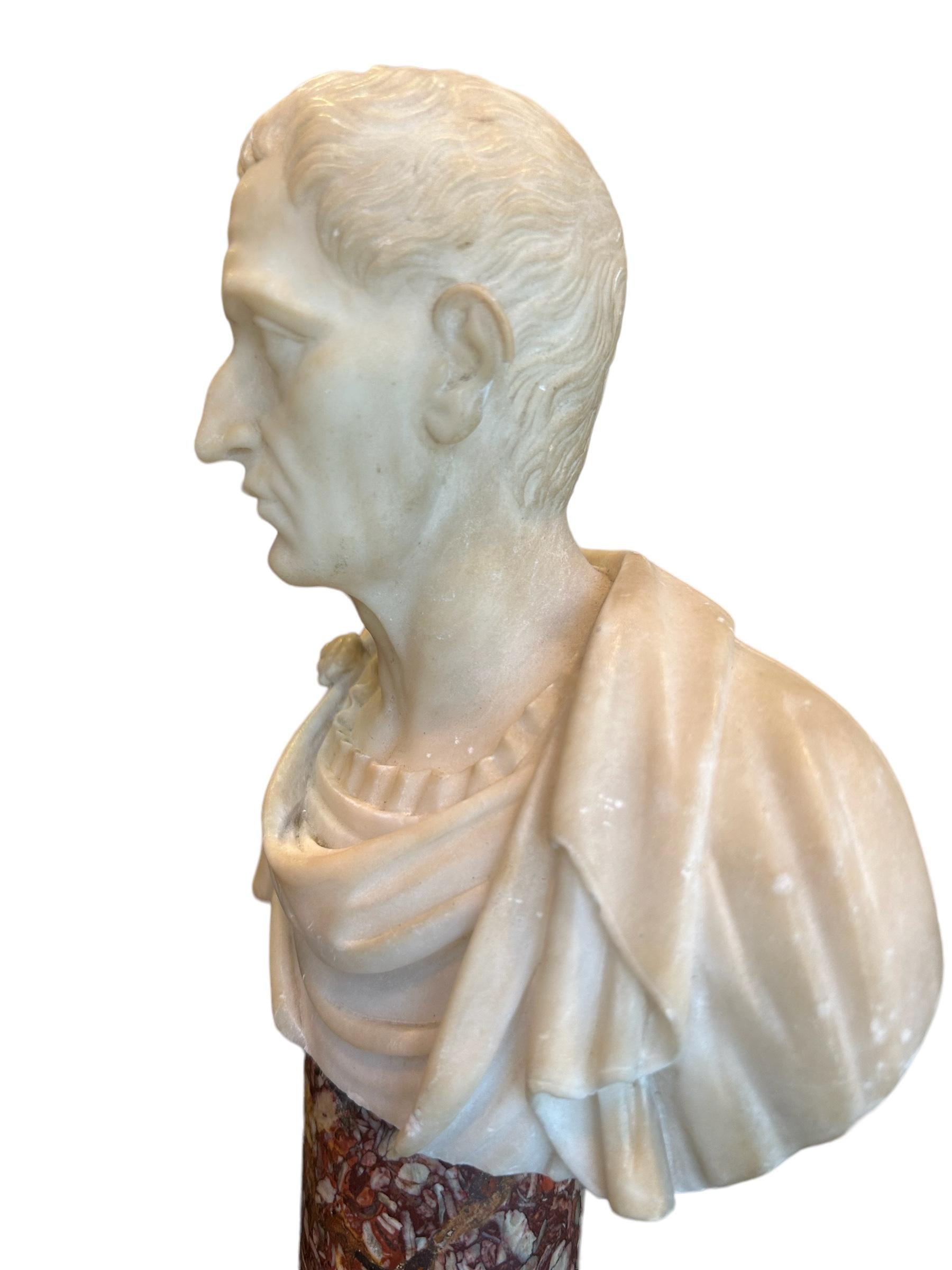 Early 19th century Bust of Roman emperor Julius Caesar in Alabaster  For Sale 3