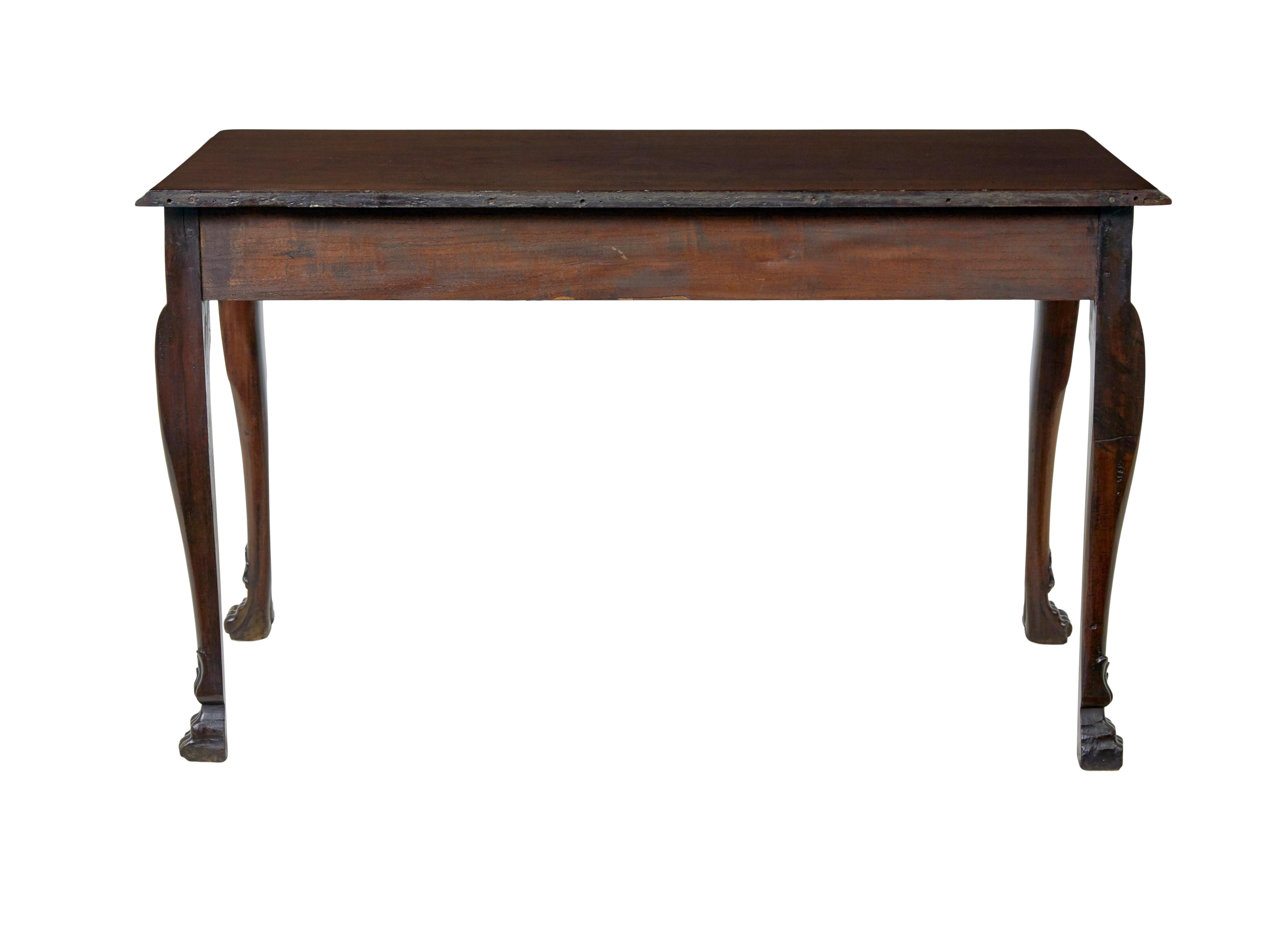 Carved Early 19th century carved Irish serving table For Sale