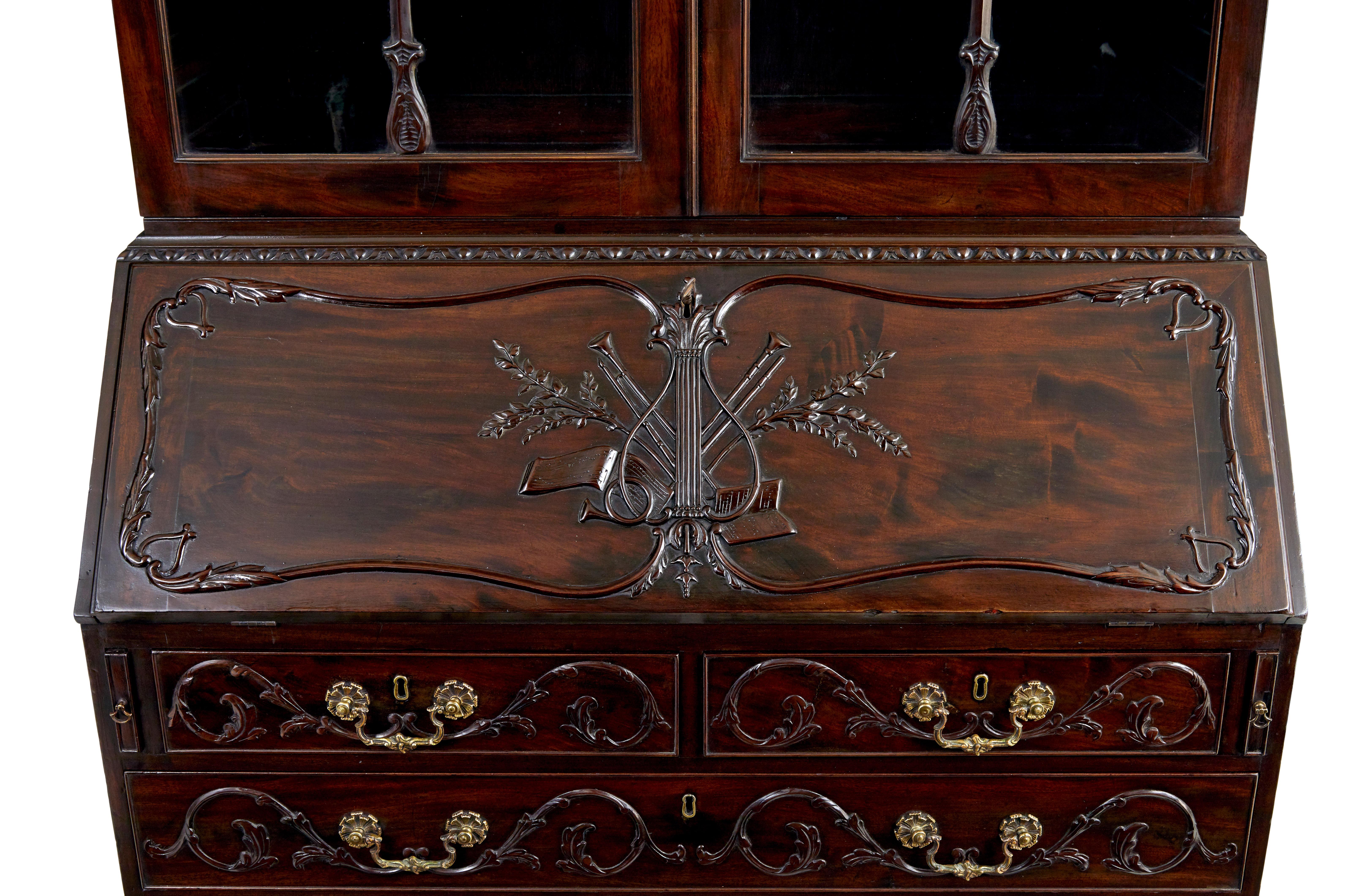 Early 19th century carved mahogany bureau bookcase For Sale 2