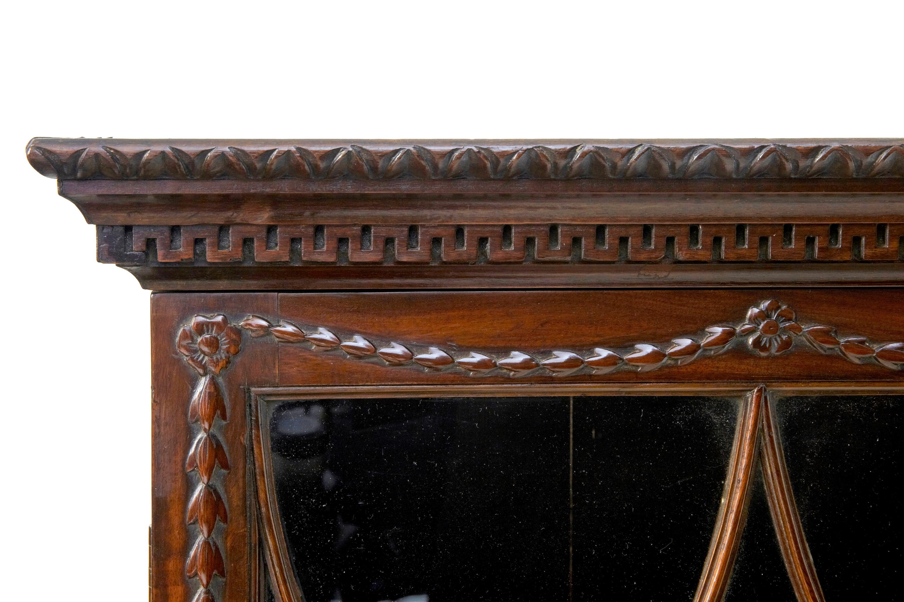 Early 19th century carved mahogany bureau bookcase For Sale 4