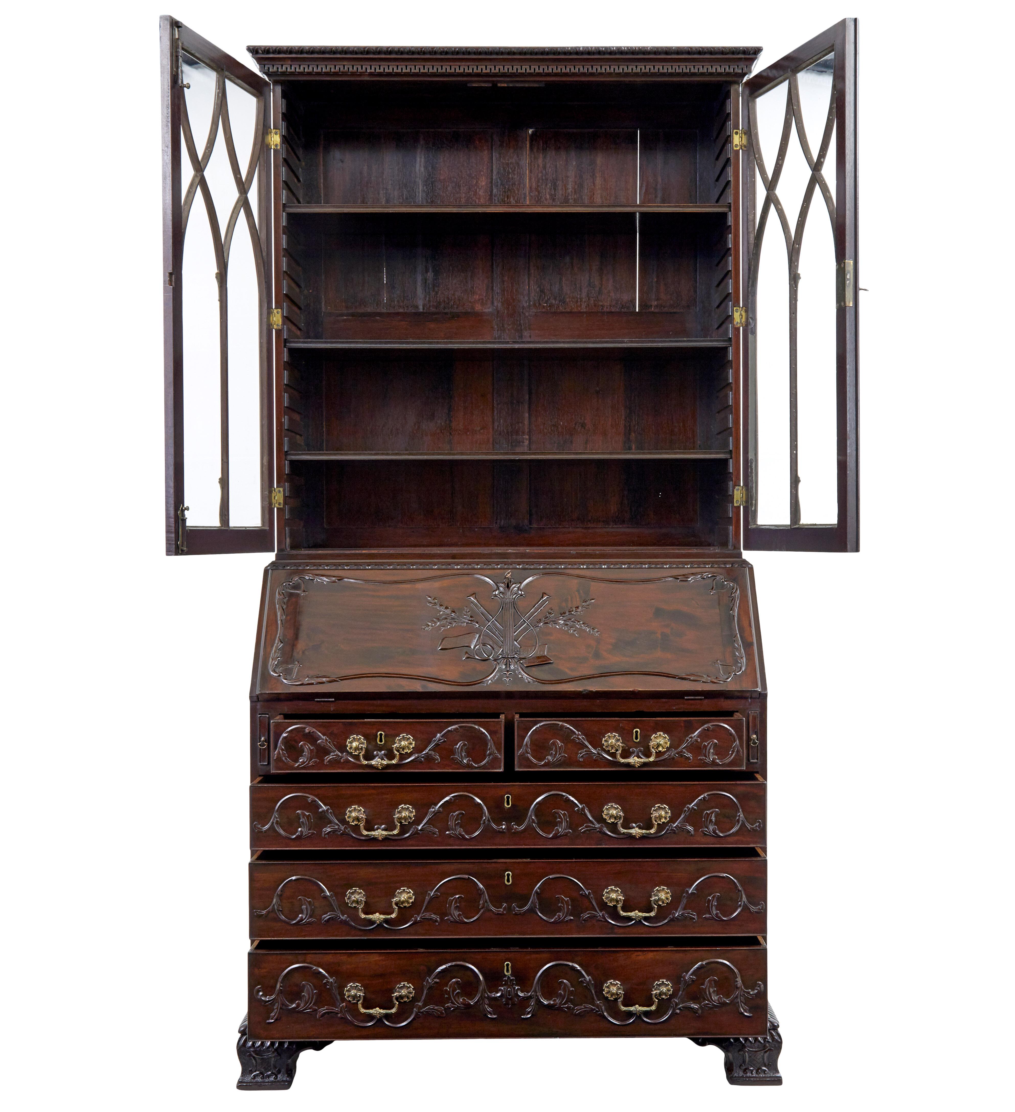 Georgian Early 19th century carved mahogany bureau bookcase For Sale