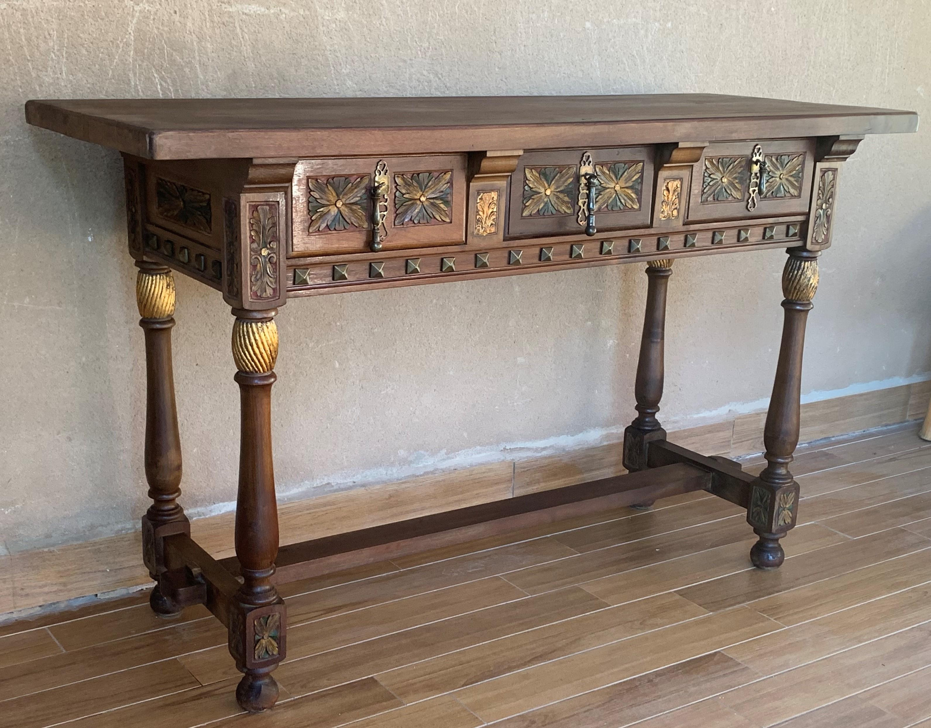 Baroque Early 19th Century Carved Walnut Wood Catalan Spanish Console Table