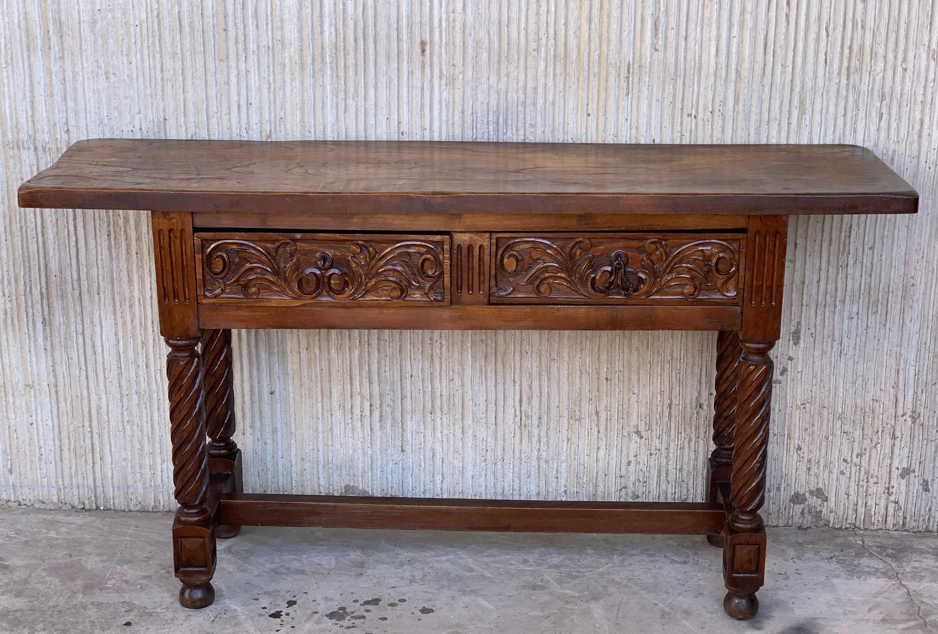 Baroque Early 19th Century Carved Walnut Wood Catalan Spanish Console Table