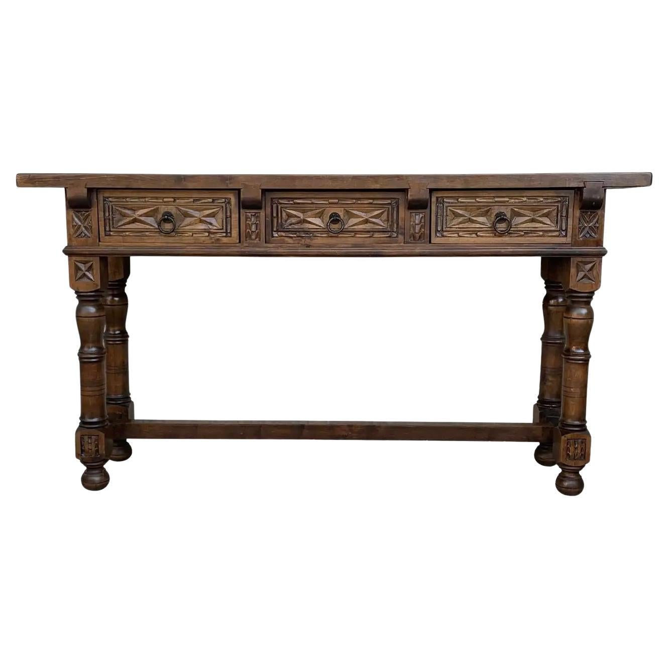 Early 19th Century Carved Walnut Wood Catalan Spanish Console Table