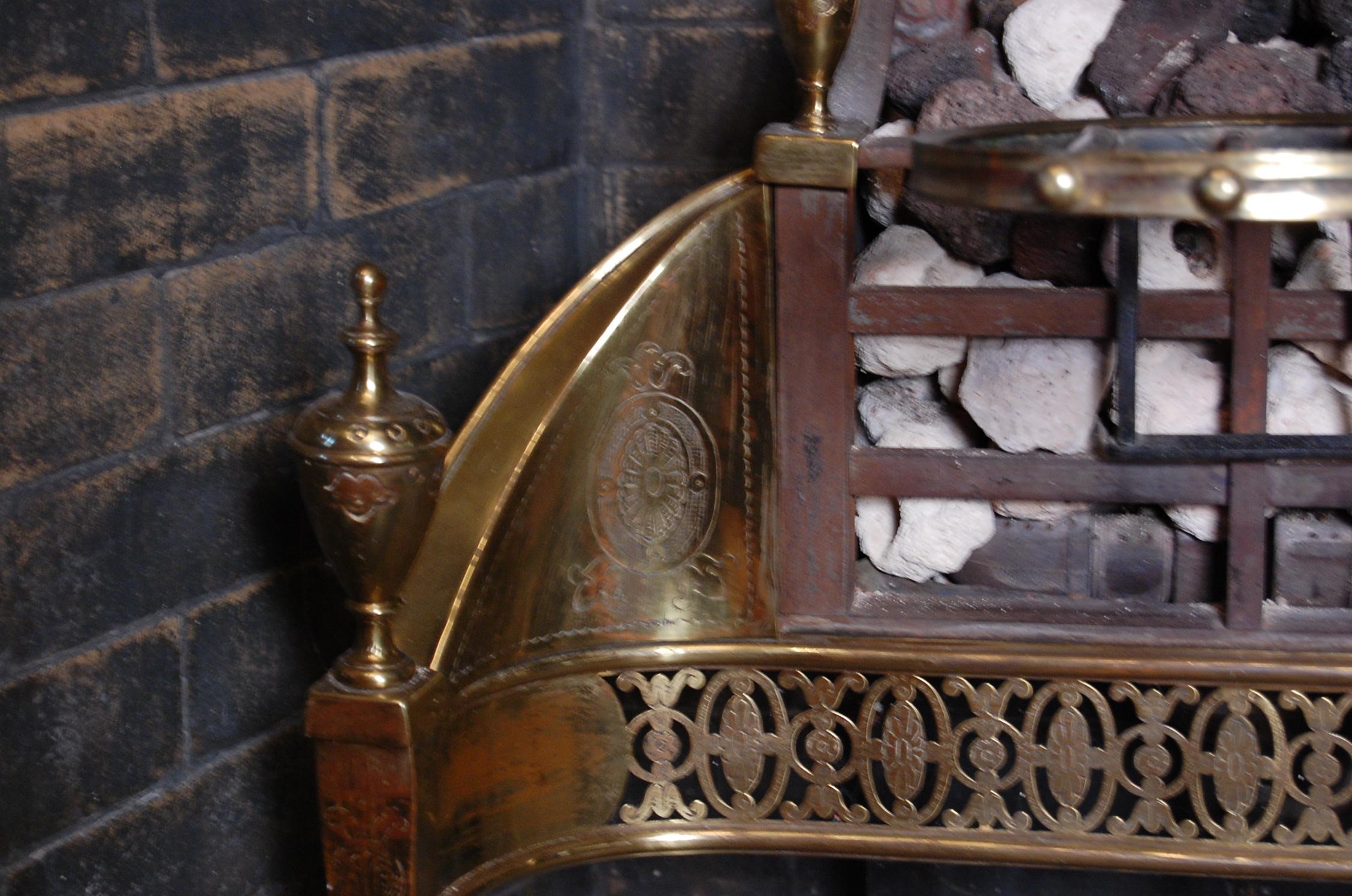 Early 19th Century Cast Iron and Brass Fireplace Insert For Sale 2