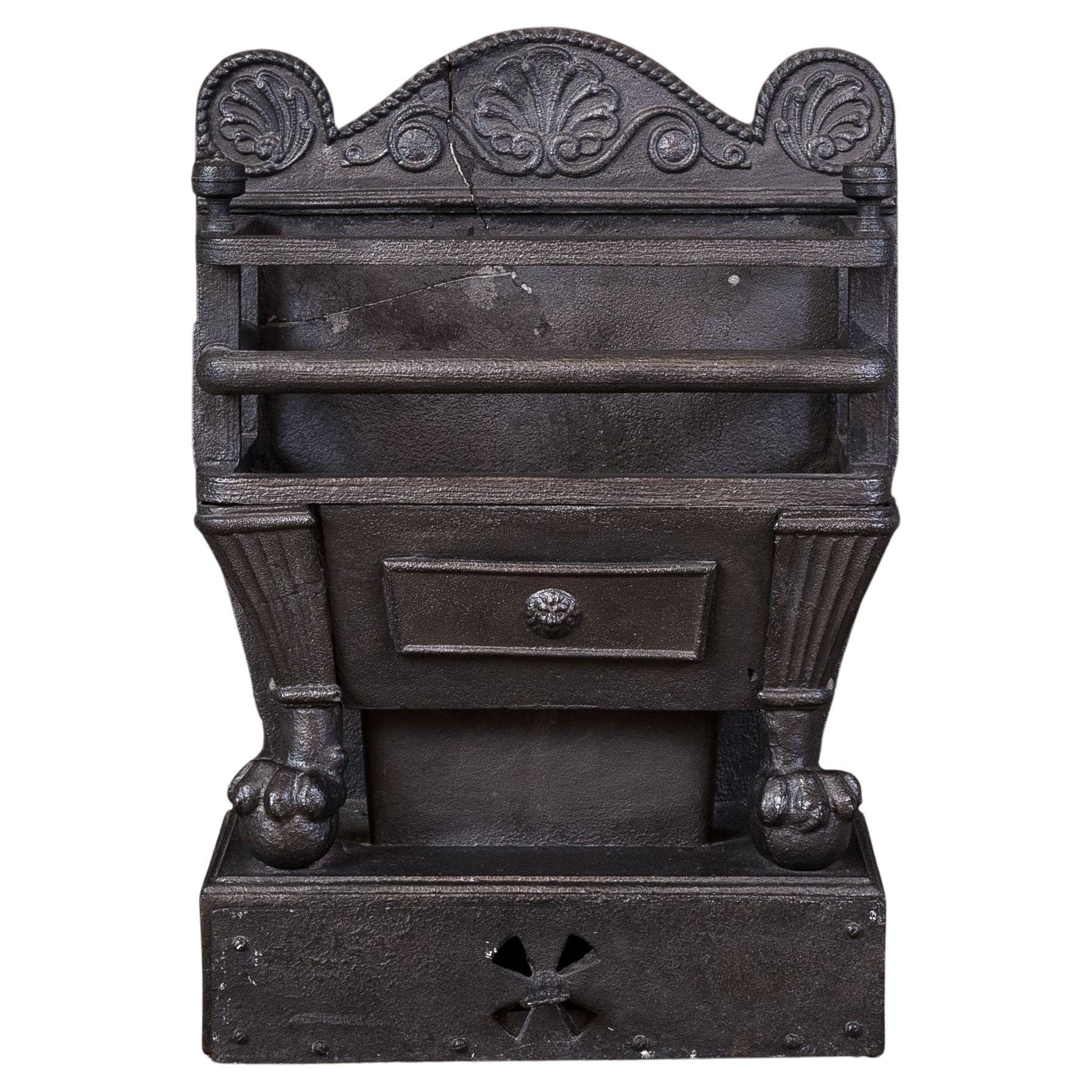 Early 19th Century Cast Iron Coal Grate For Sale