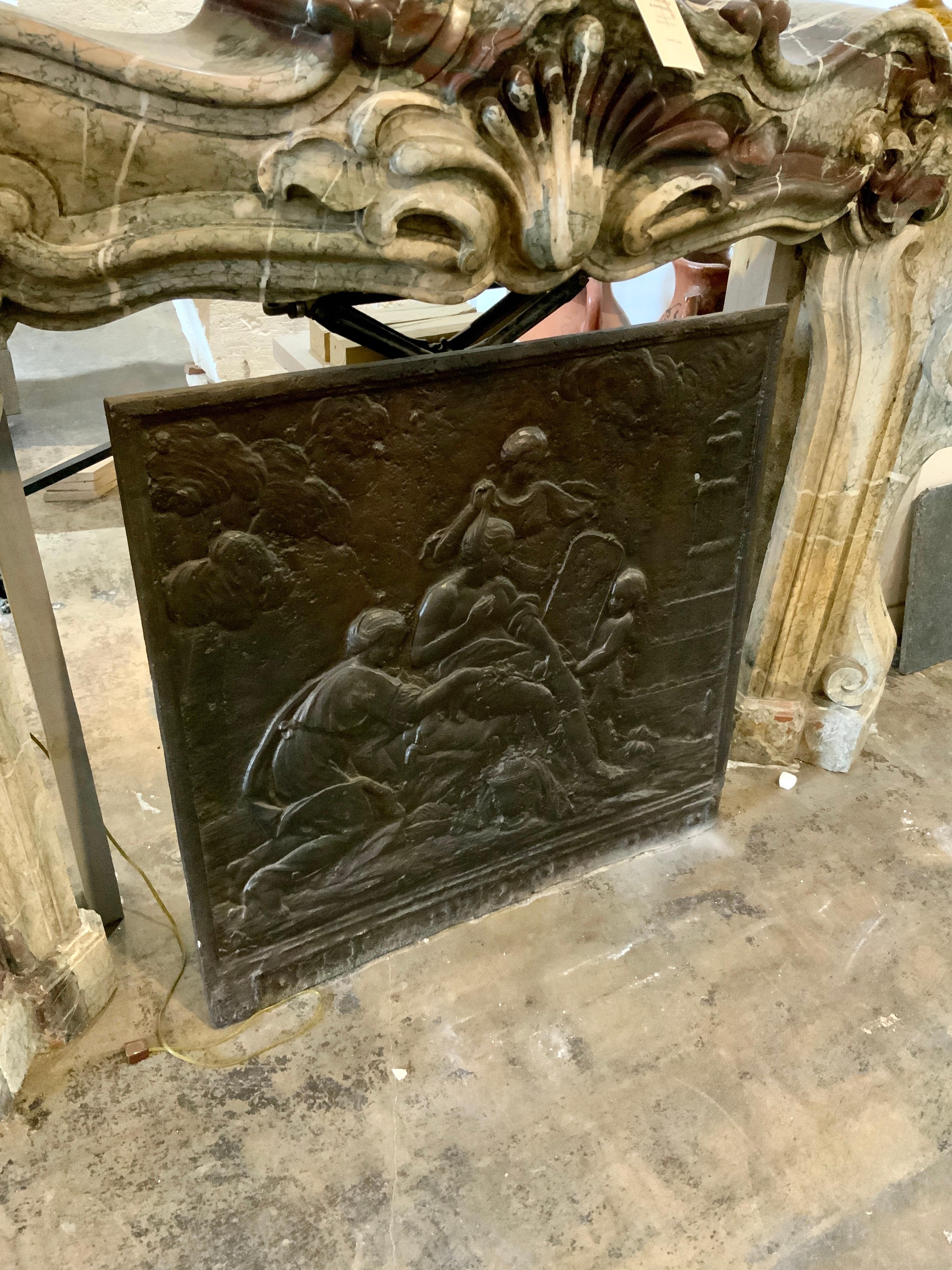 Early 19th Century Cast Iron Fireback from France In Good Condition For Sale In Dallas, TX