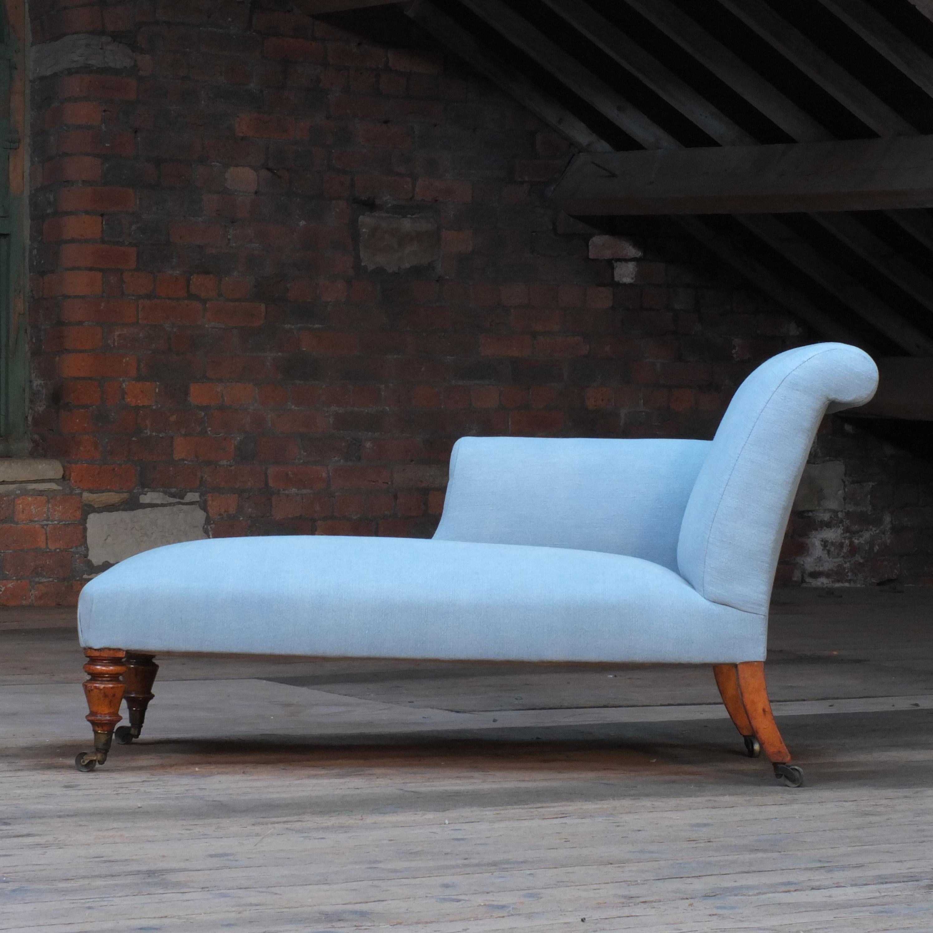 Victorian Early 19th Century Chaise Lounge by Charles Hindley & Sons