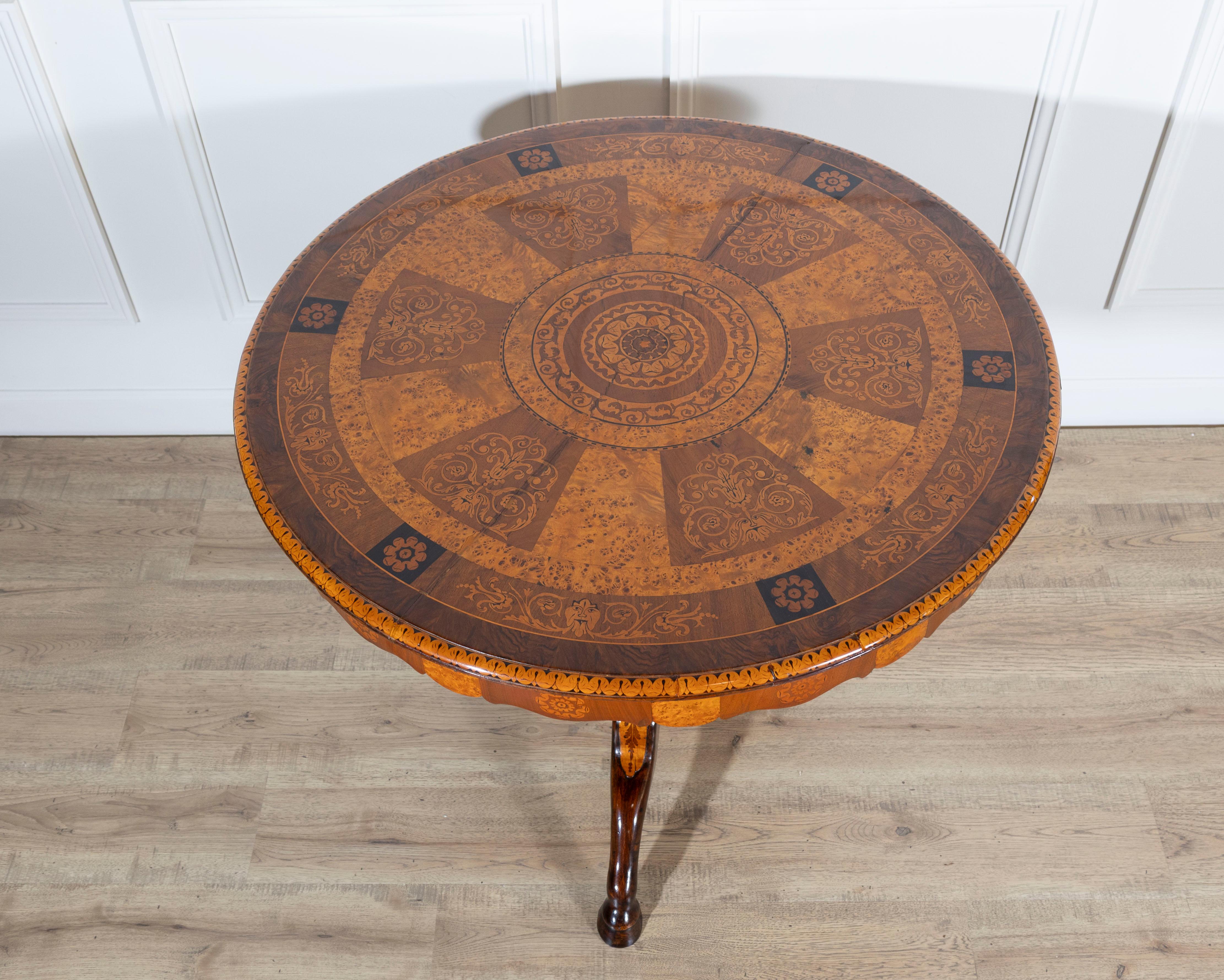 Early 19th Century Charles X Center Table With Inlays In Good Condition In Atlanta, GA