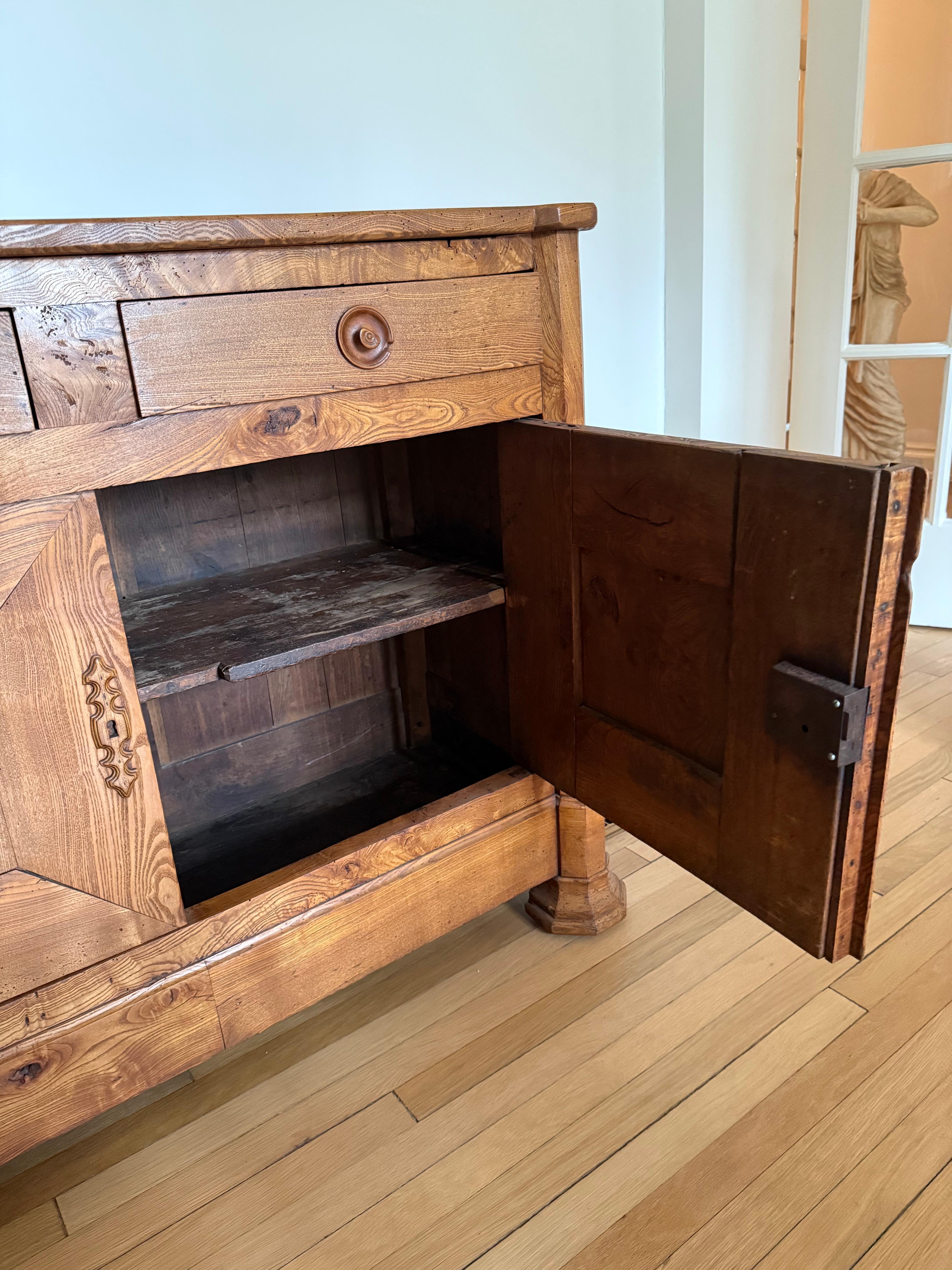 Early 19th Century Charles X French Burr Elm Wood Buffett For Sale 2