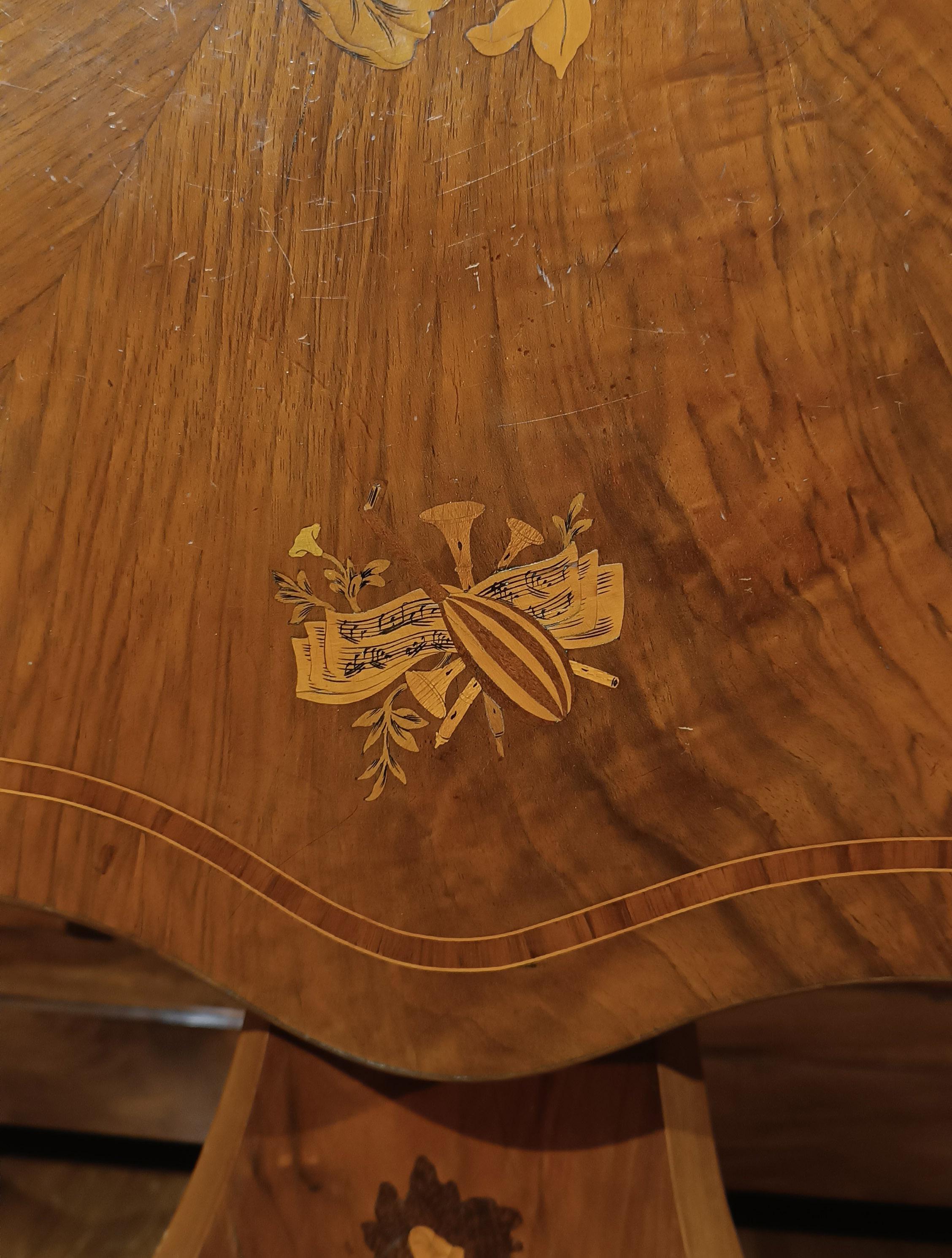 EARLY 19th CENTURY CHARLES X INLAID “SAIL” TABLE in vendita 2