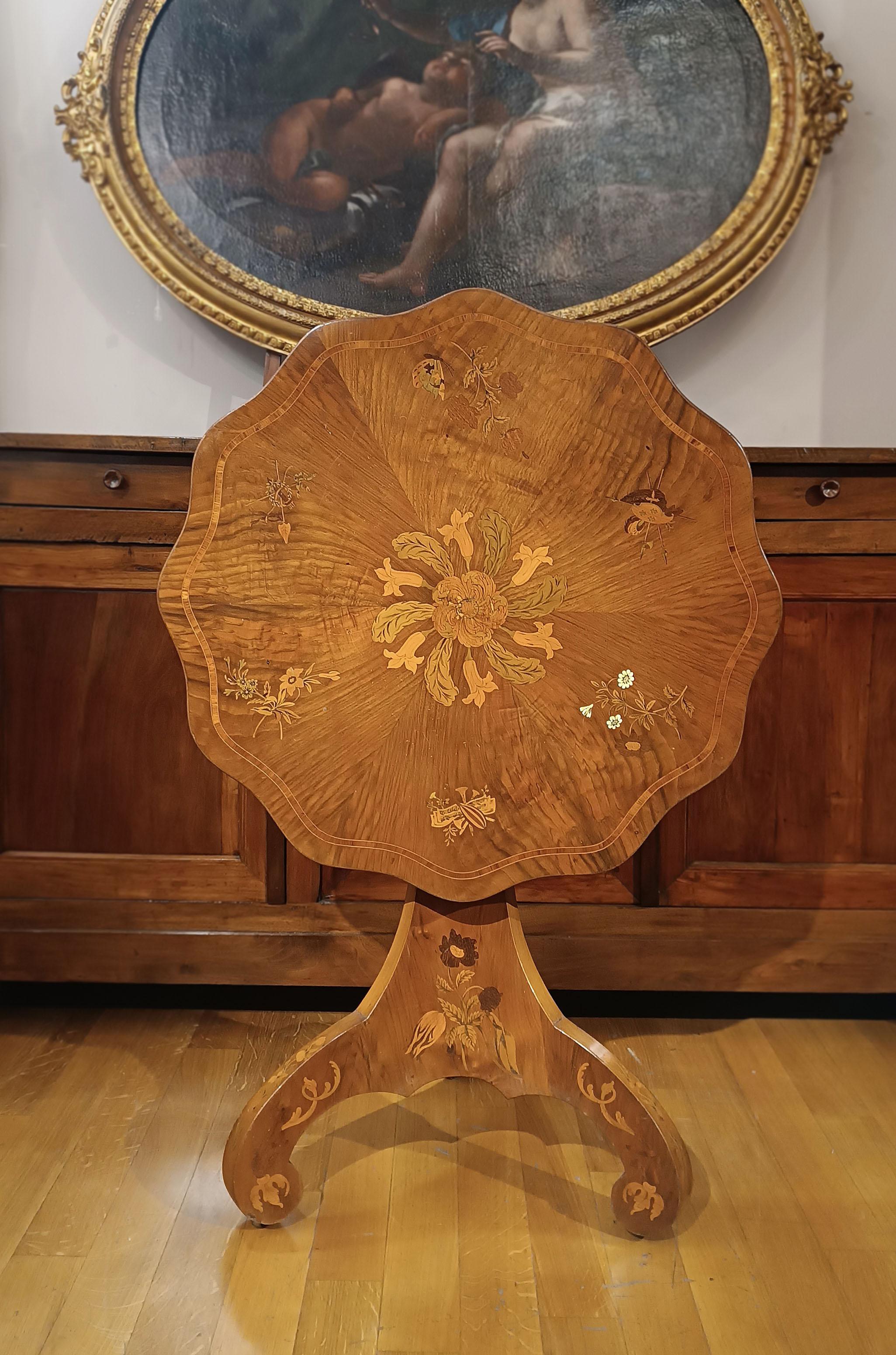 EARLY 19th CENTURY CHARLES X INLAID “SAIL” TABLE in vendita 4