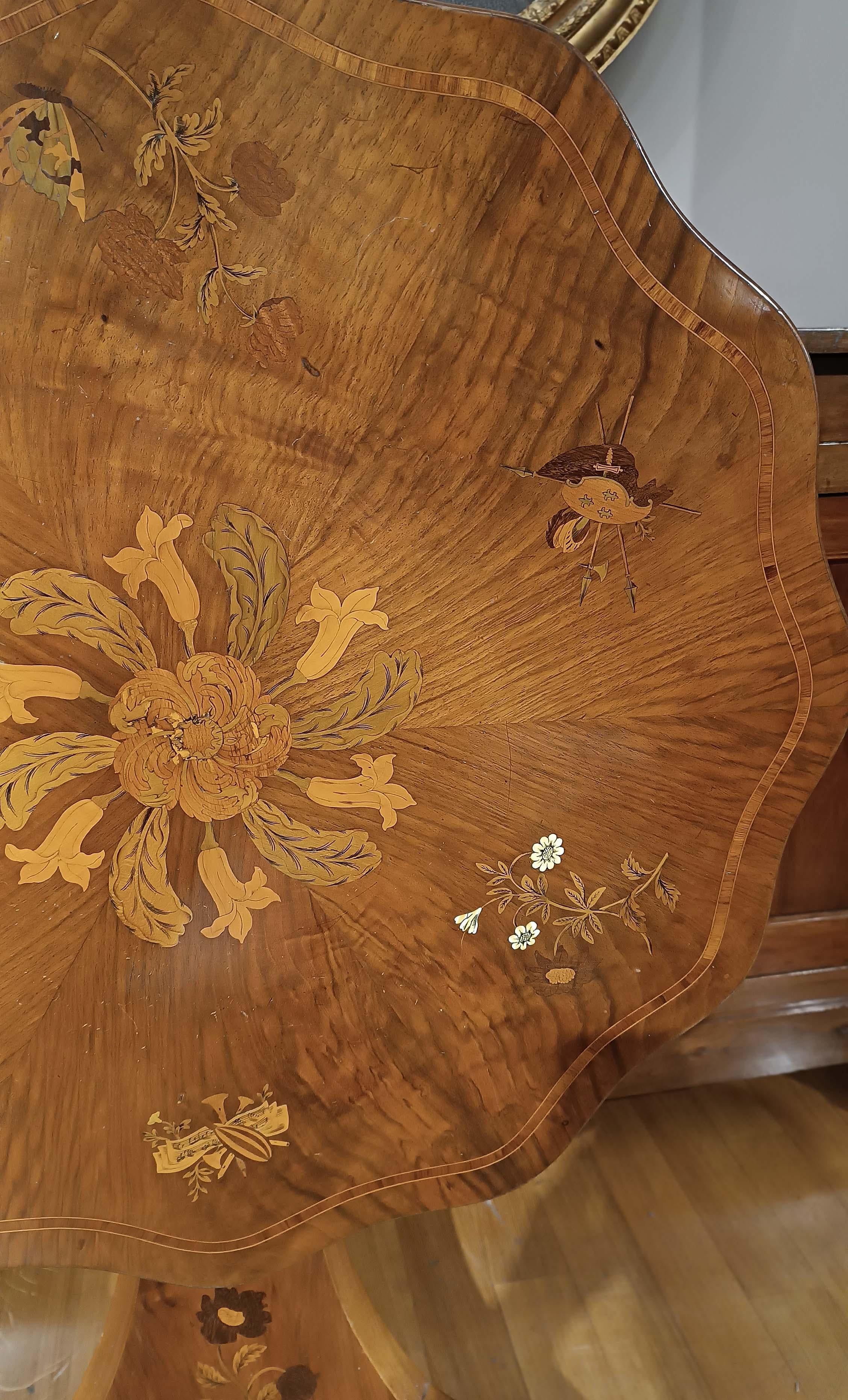 Legno di alberi da frutto EARLY 19th CENTURY CHARLES X INLAID “SAIL” TABLE in vendita