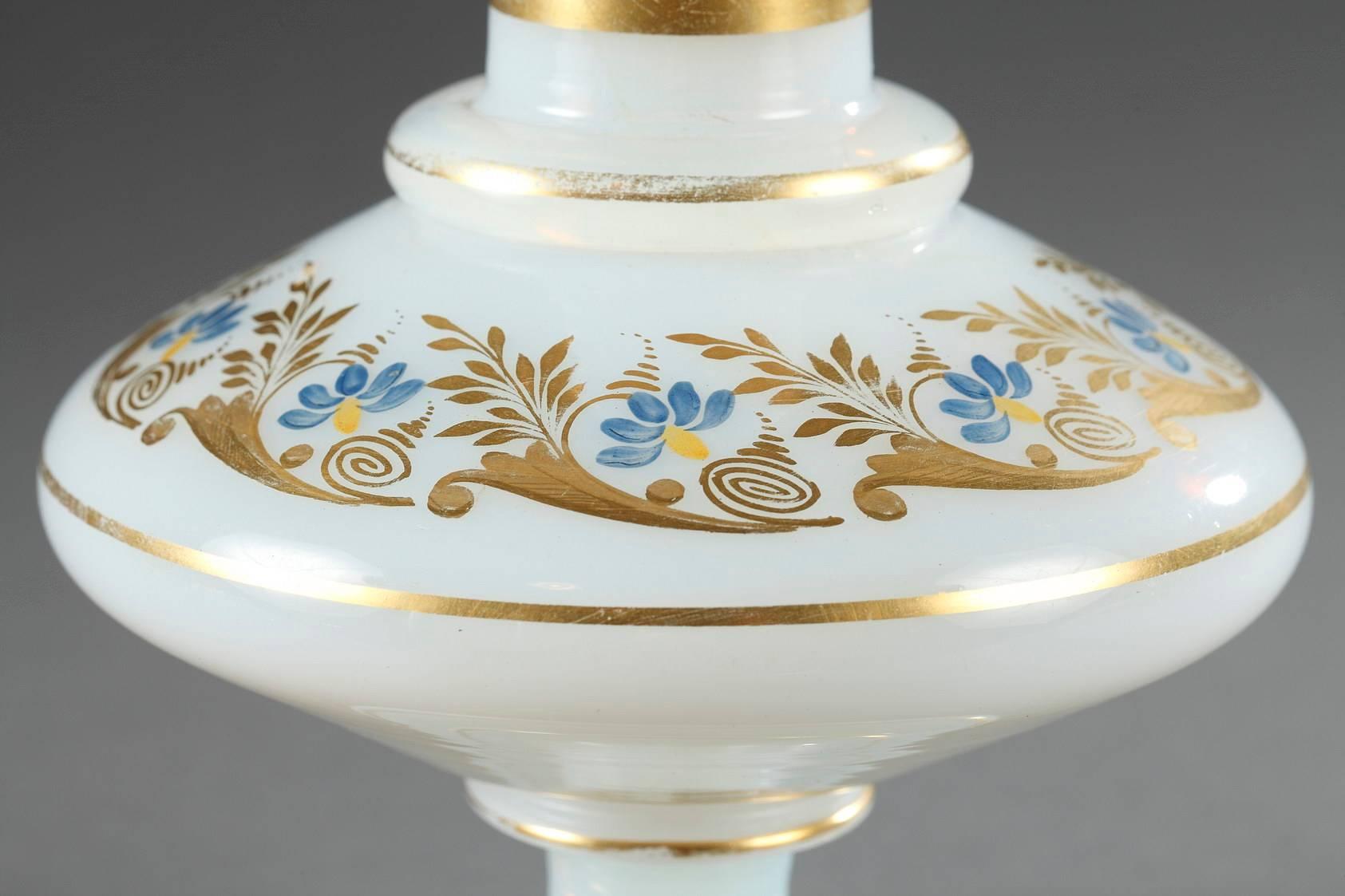 French Early 19th Century Charles X Opaline perfume bottle with Desvignes Decoration For Sale