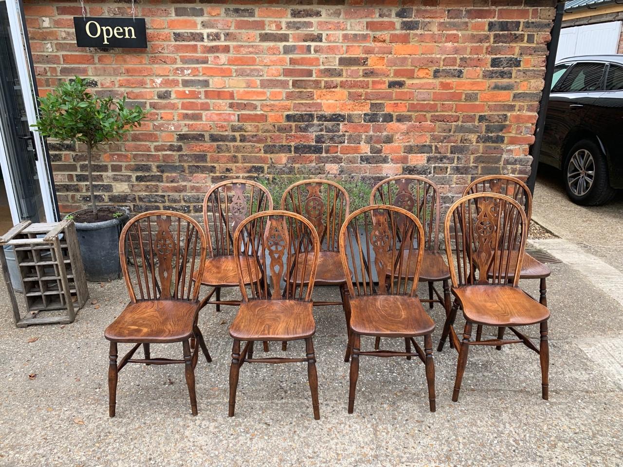 Country 8 Windsor Wheelback Antique Dining Chairs