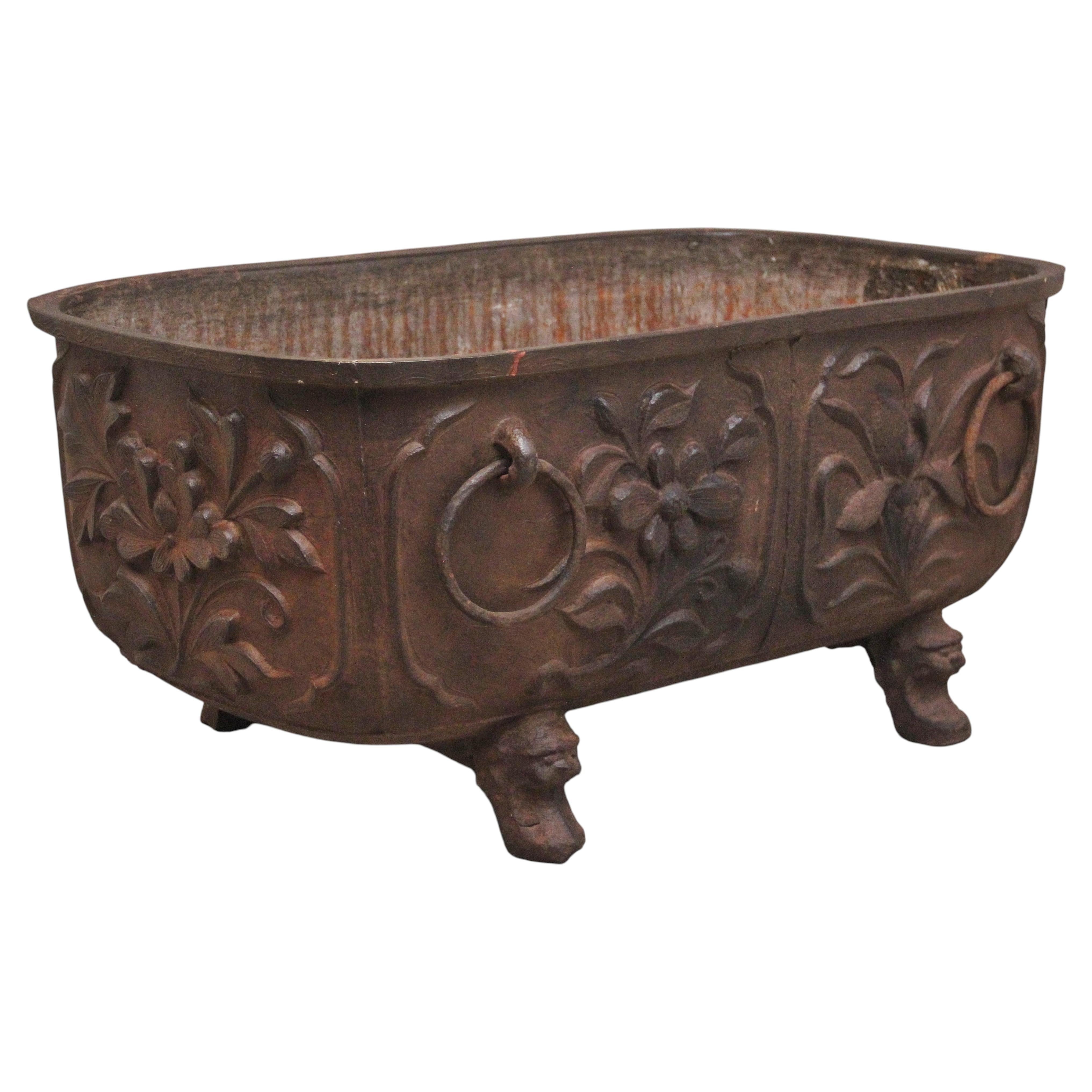 Early 19th Century Chinese cast iron temple bath with script For Sale