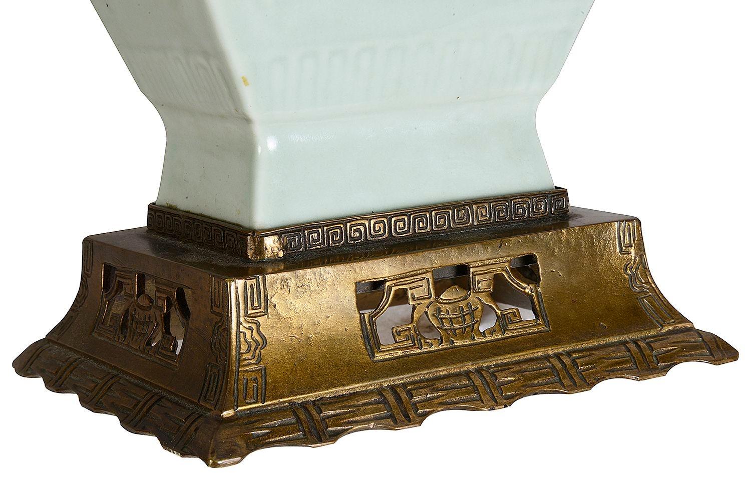 Jarrón/lámpara de celadón chino de principios del siglo XIX Porcelana en venta