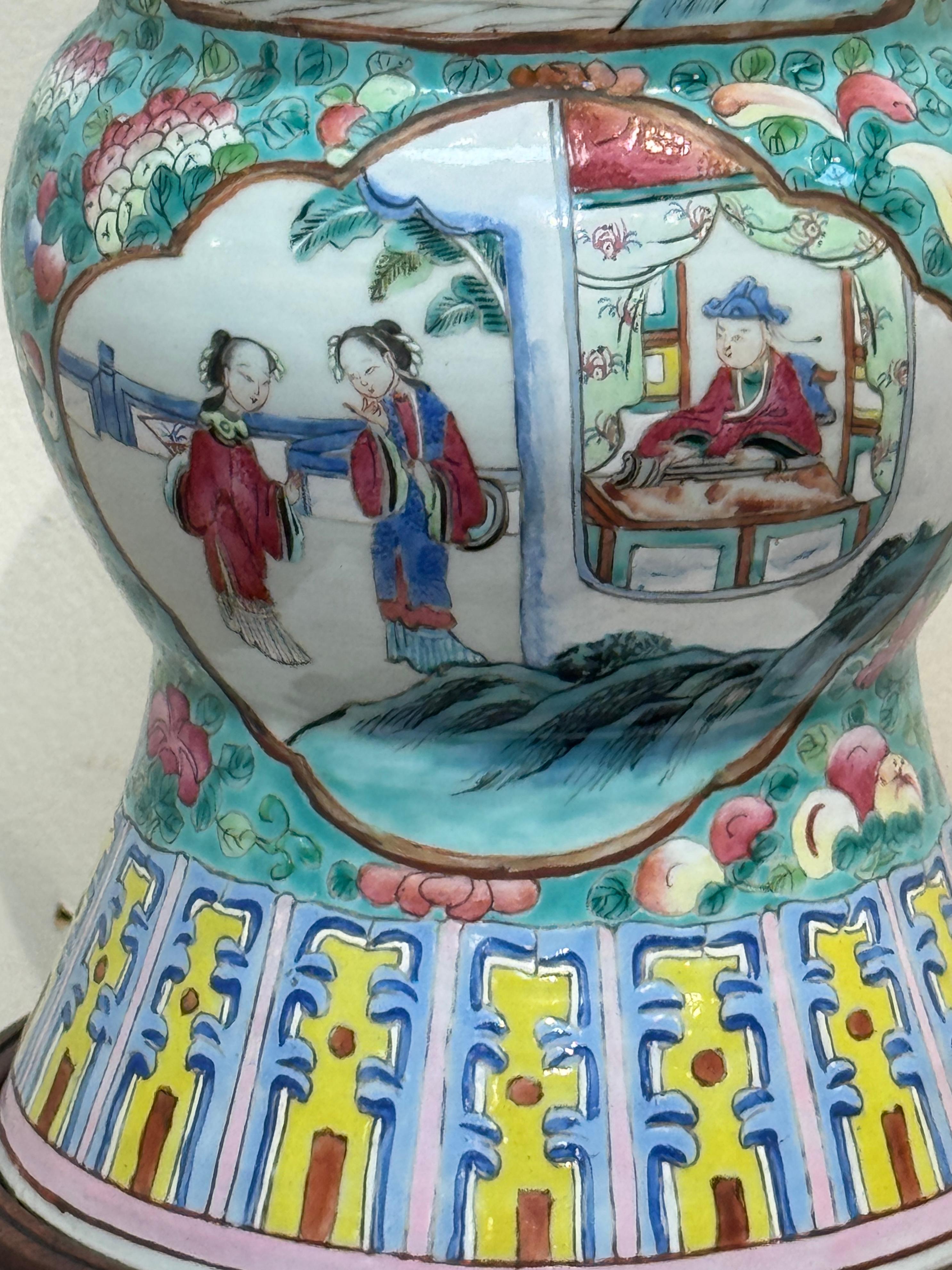 Forma Gu de exportación china de principios del siglo XIX de estilo rosa familiar (Fencai), ahora como lámpara en venta 7