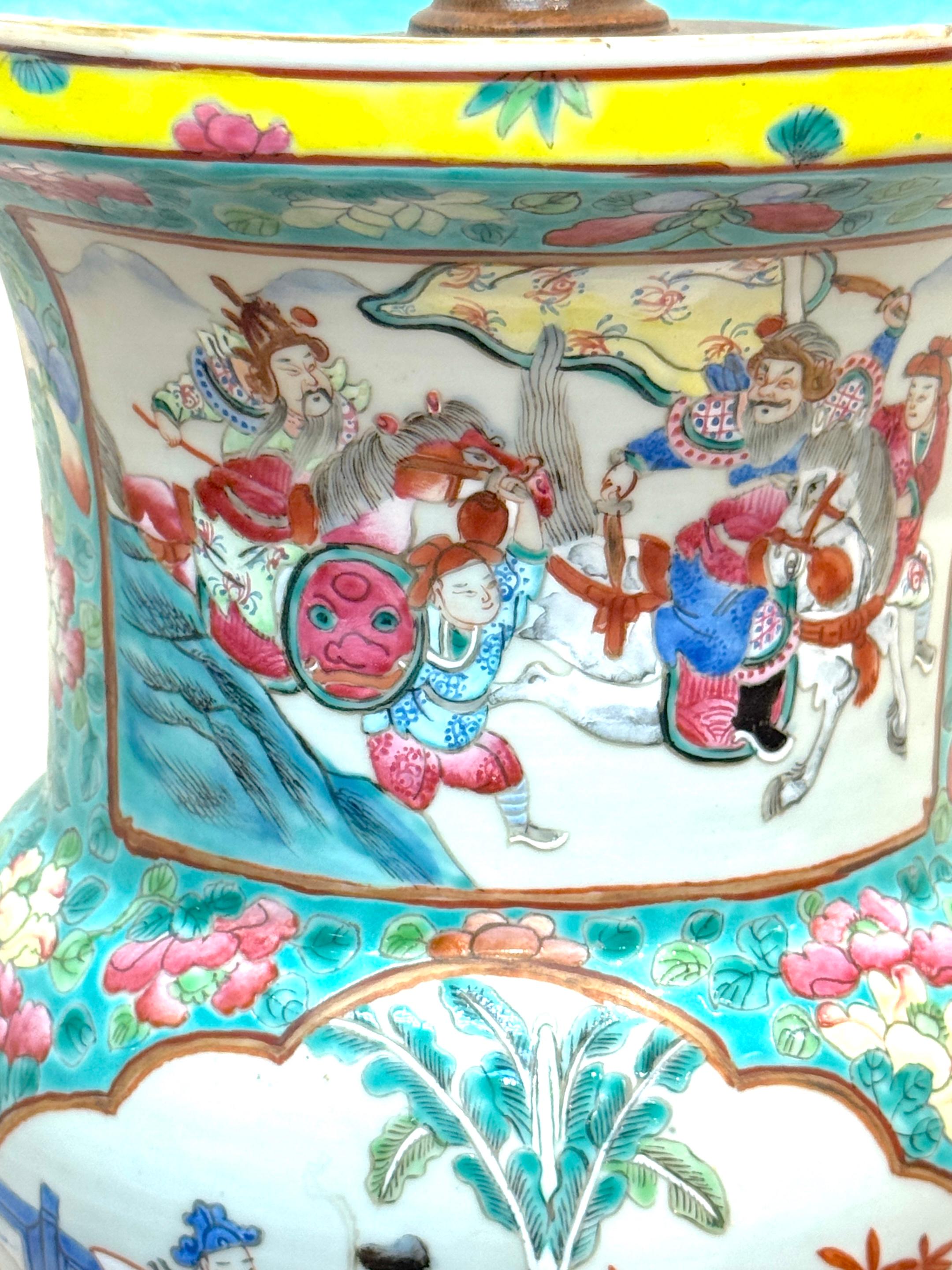 Forma Gu de exportación china de principios del siglo XIX de estilo rosa familiar (Fencai), ahora como lámpara Esmaltado en venta