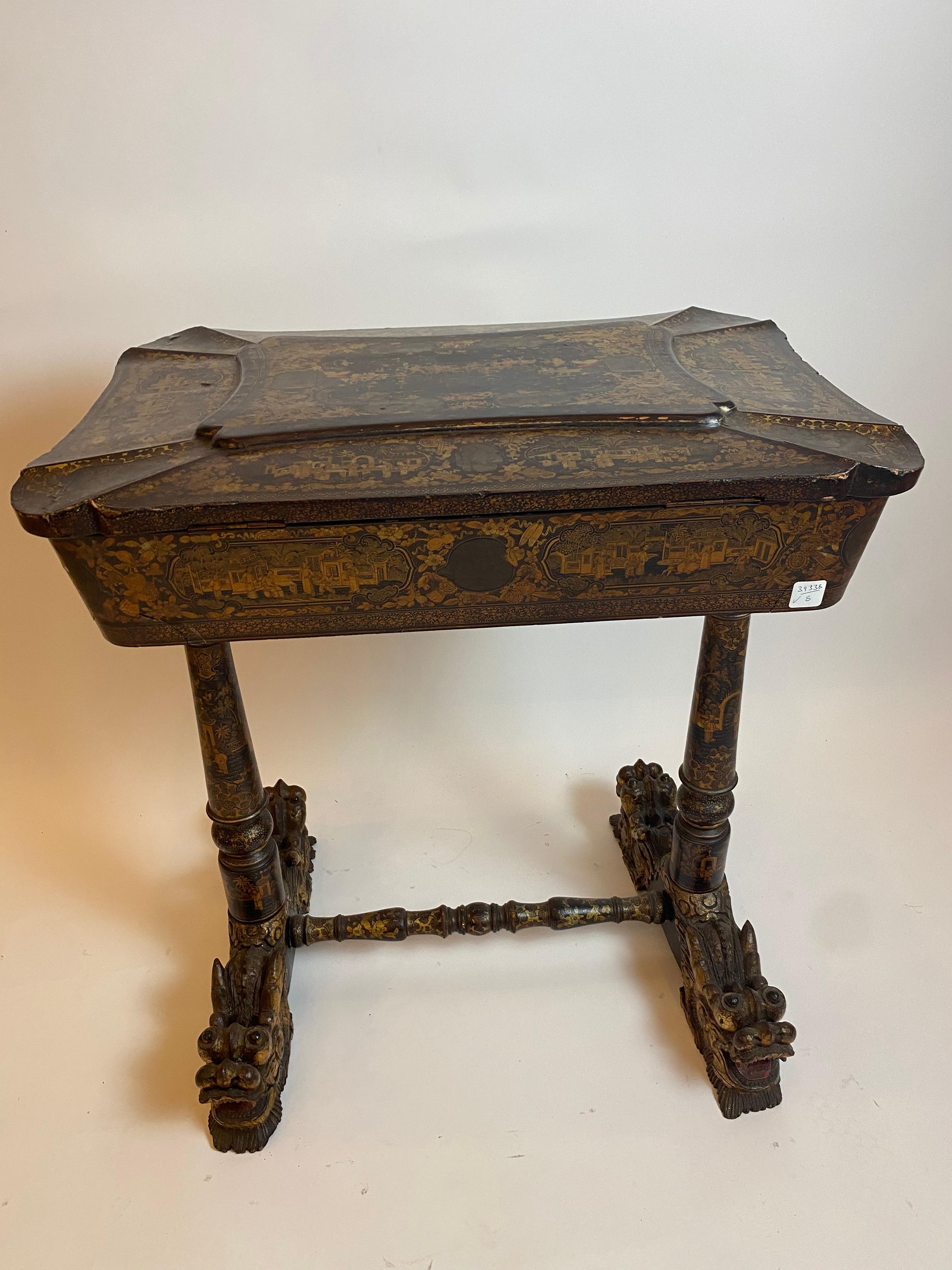 Early 19th Century Chinese Export Lacquer and Gilt Work Table For Sale 9
