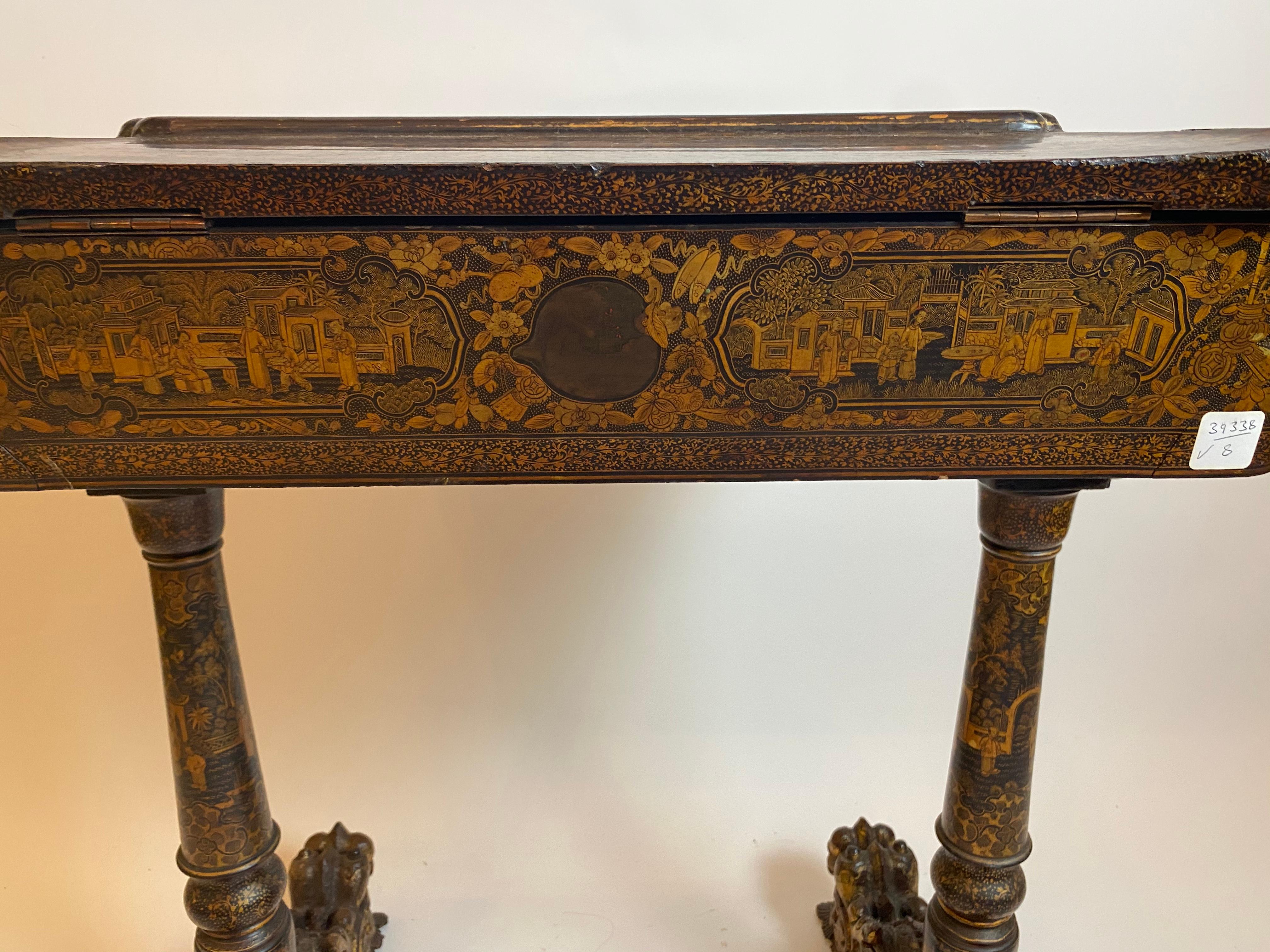 Early 19th Century Chinese Export Lacquer and Gilt Work Table For Sale 14