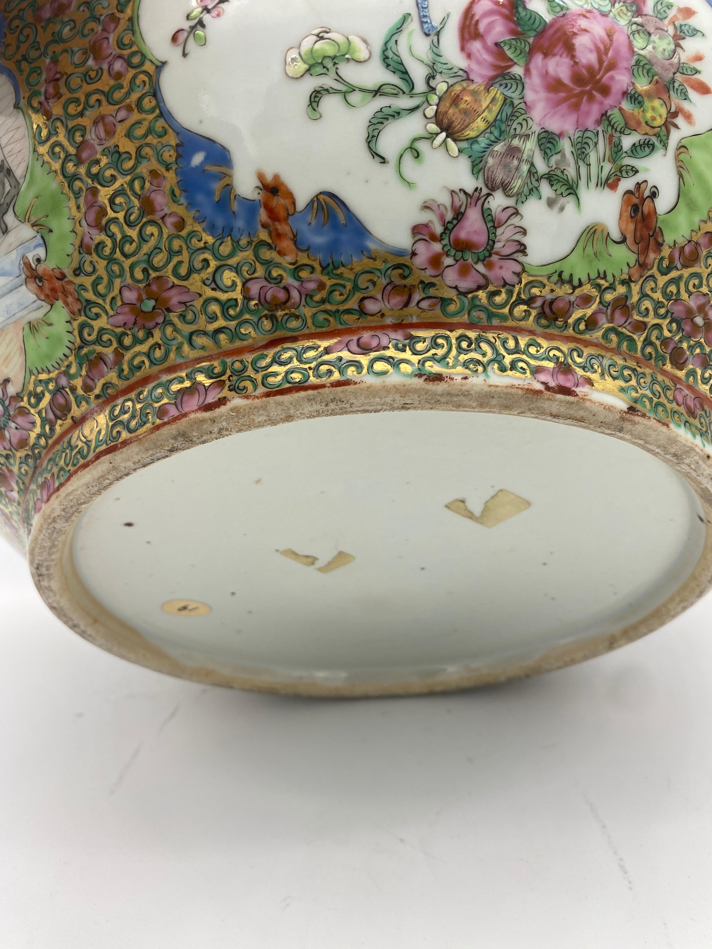 19th Century Chinese Famille Rose Porcelain Large Bowl For Sale 5