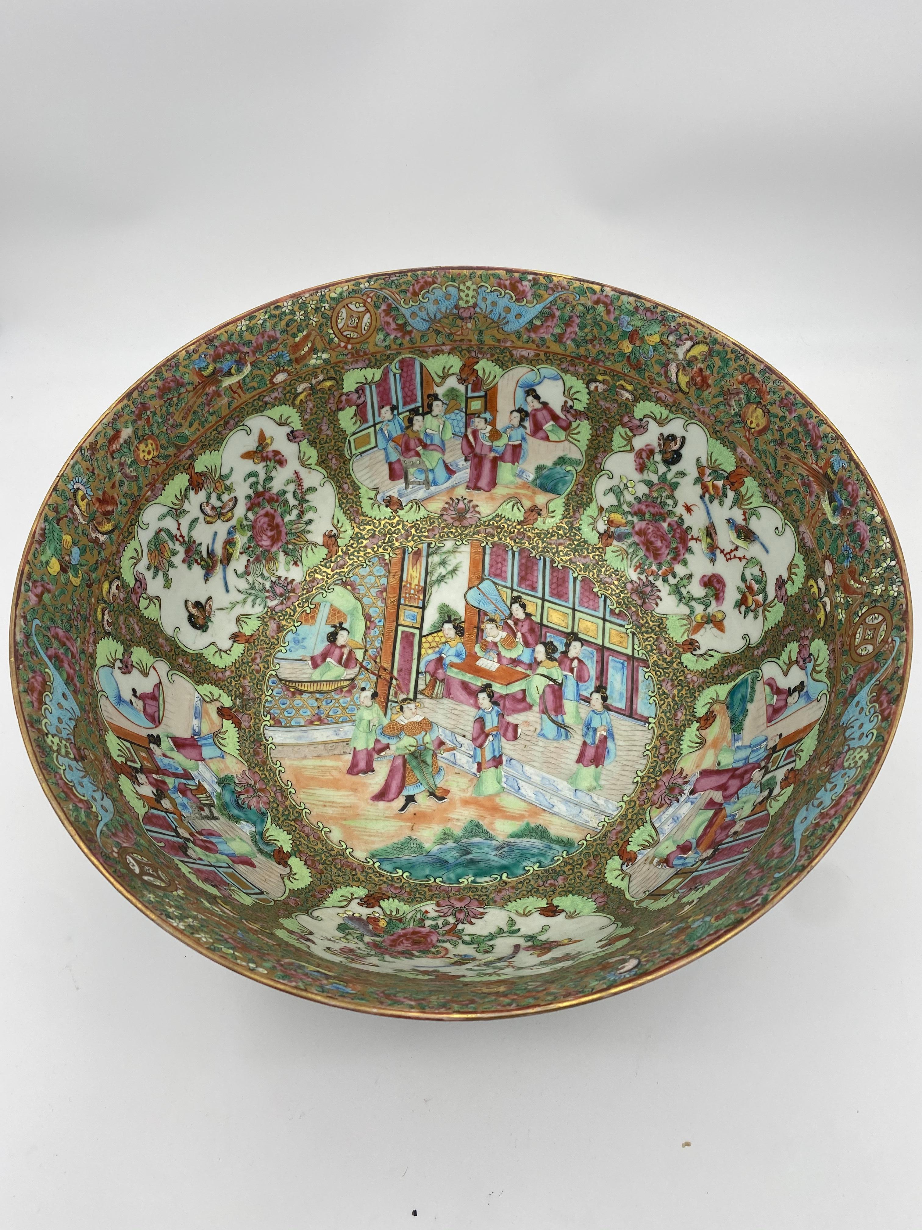 19th Century Chinese Famille Rose Porcelain Large Bowl For Sale 3