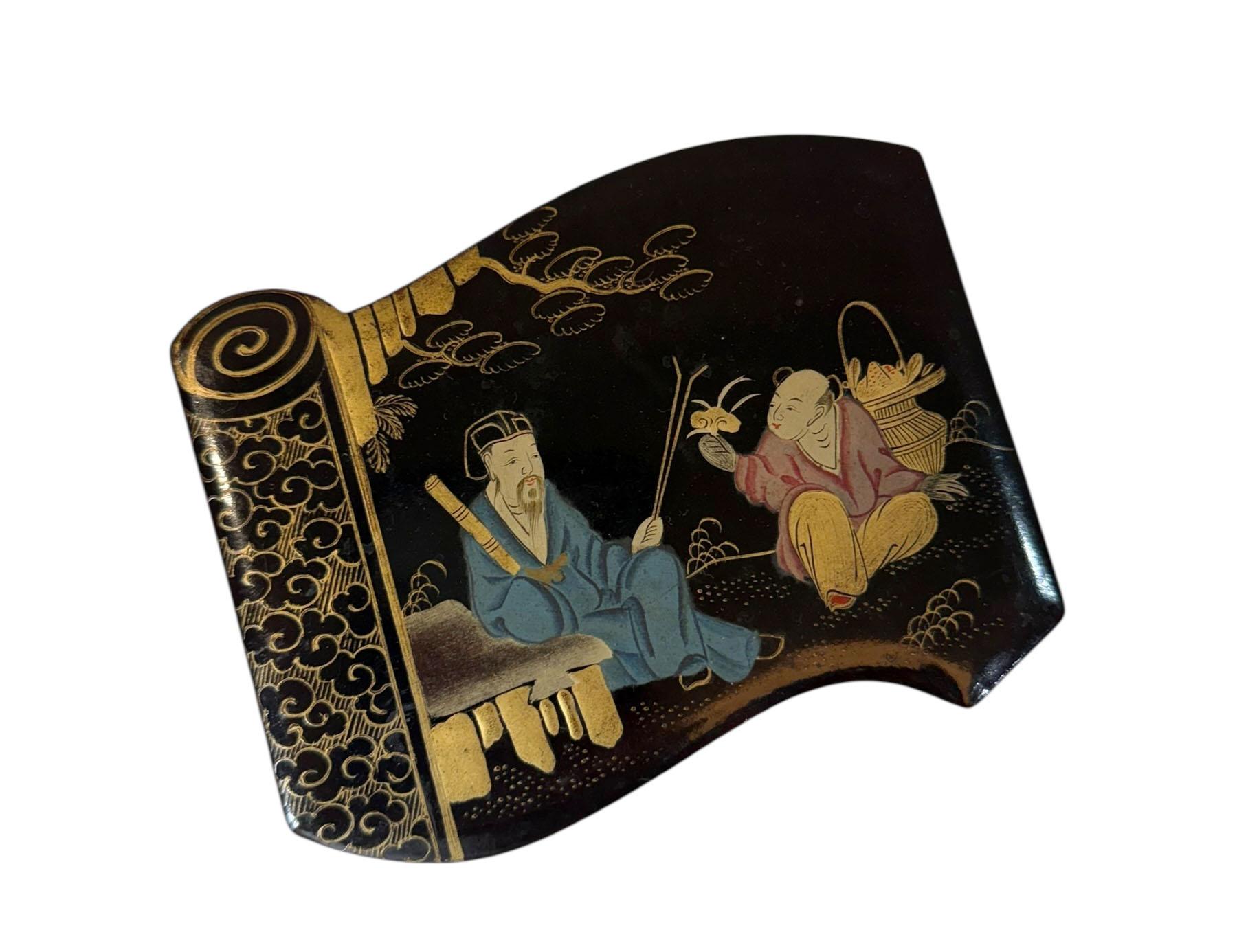 Early 19th Century Chinese Lacquer Scroll Form Box For Sale 3