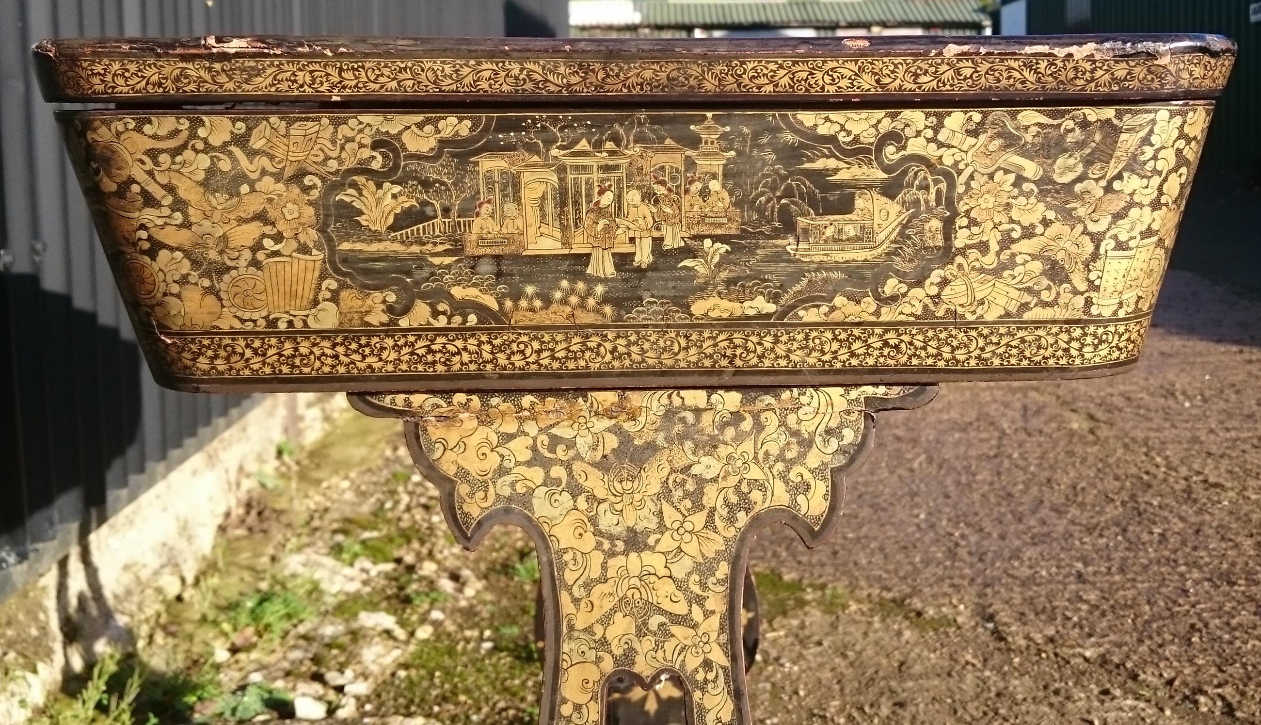 Early 19th Century Chinese Lacquer Work Table / Sewing Table For Sale 10