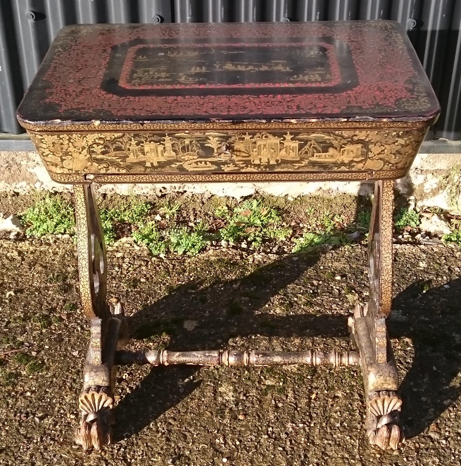 Early 19th Century Chinese Lacquer Work Table / Sewing Table For Sale 5