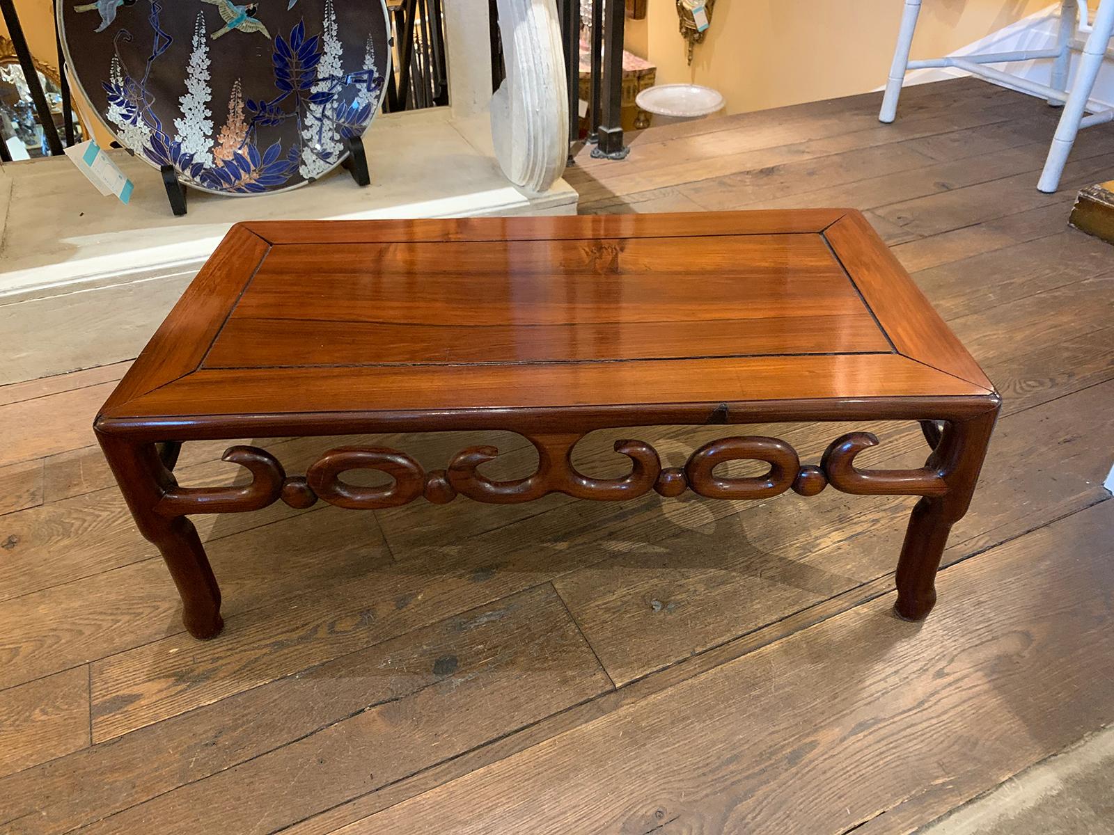 Early 19th Century Chinese Lowboy Table In Good Condition For Sale In Atlanta, GA