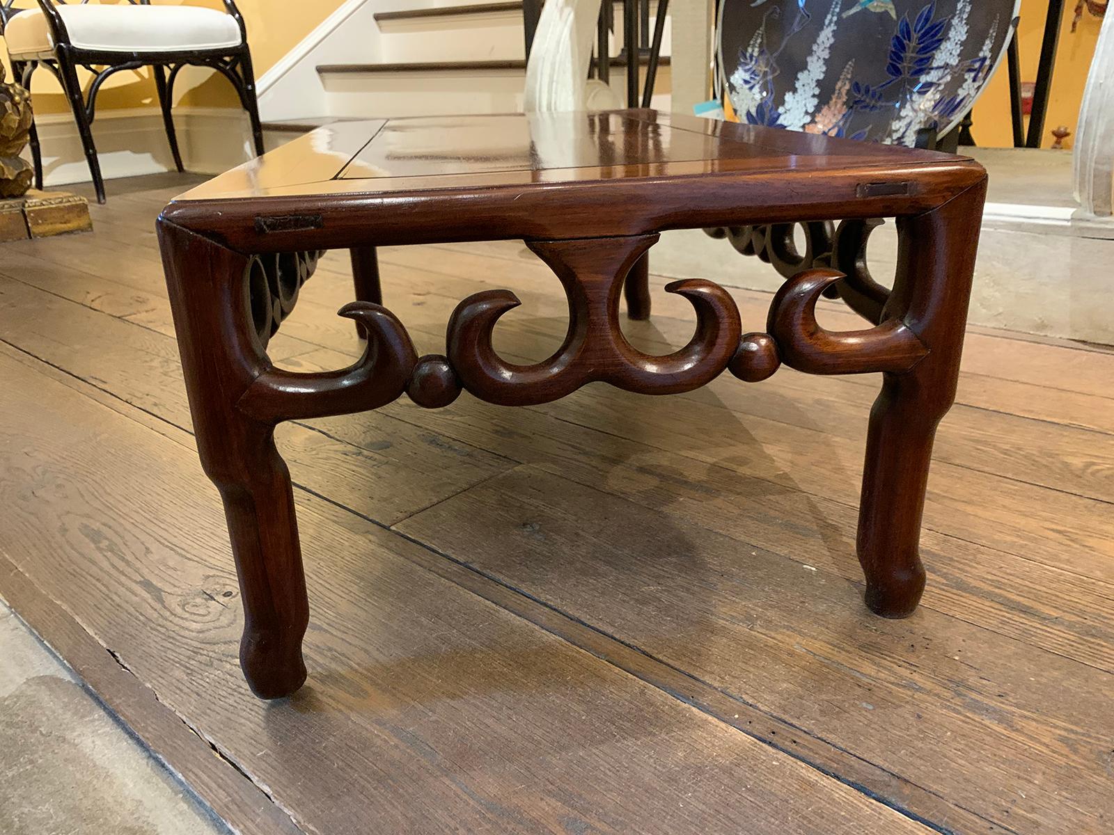 Early 19th Century Chinese Lowboy Table For Sale 1