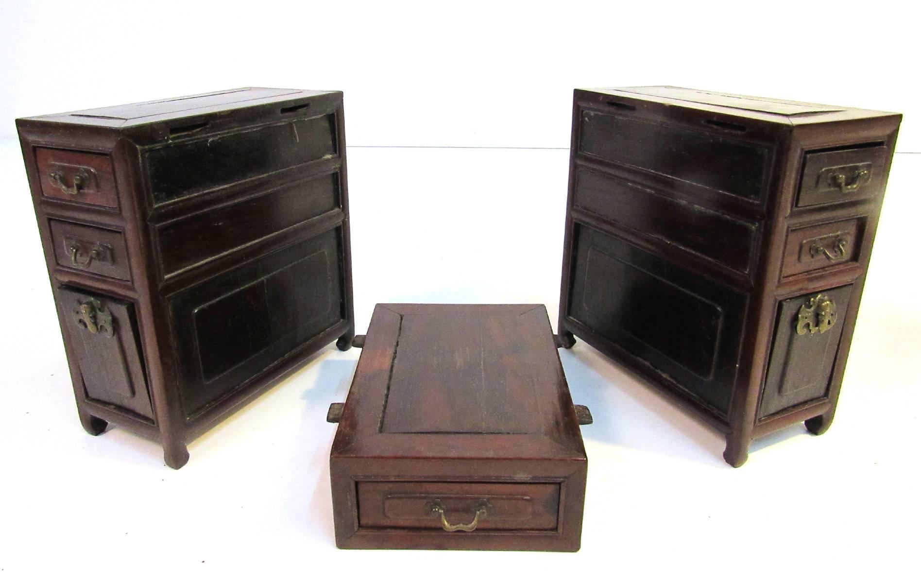 Early 19th Century Chinese Miniature Desk 4