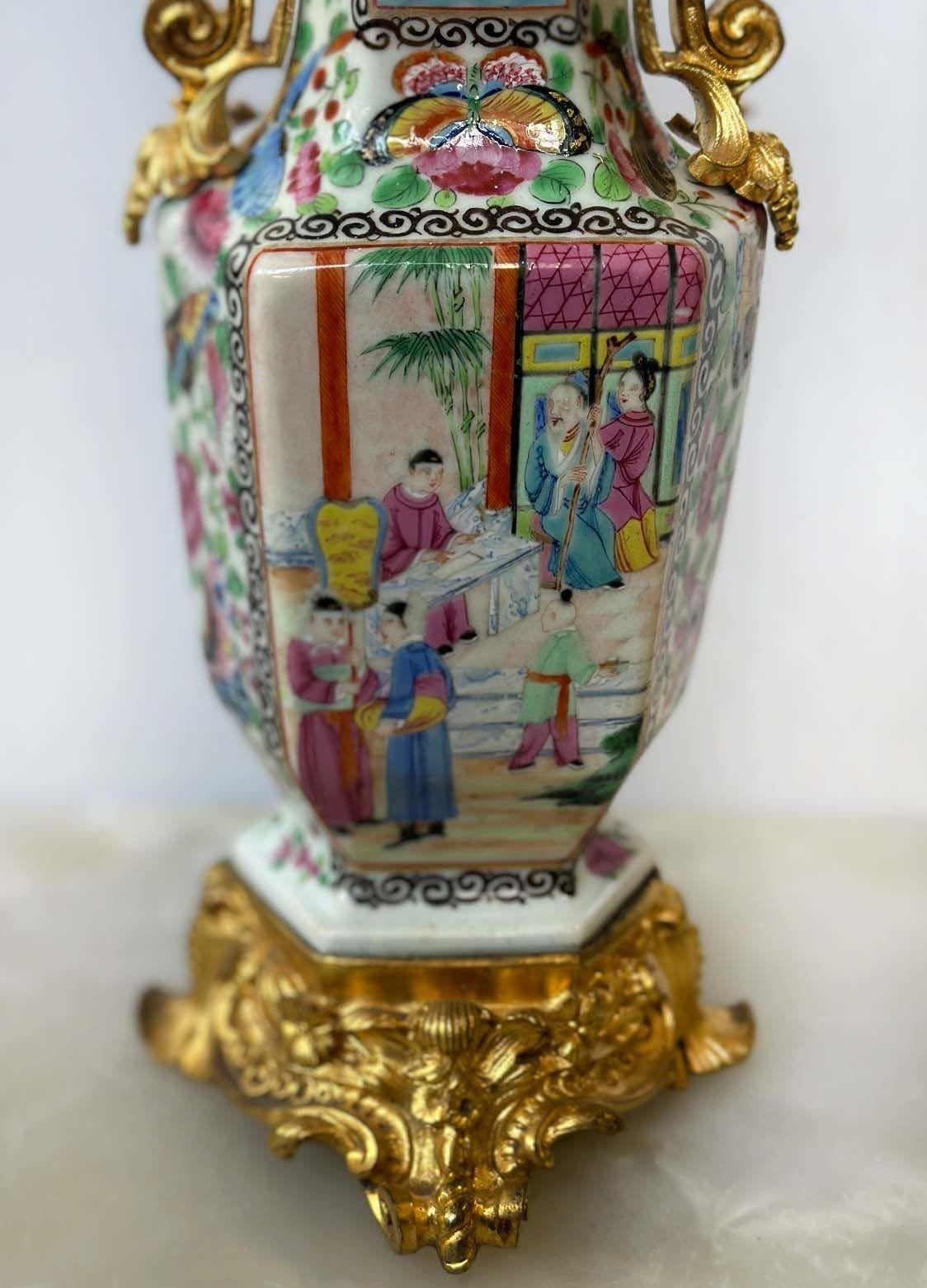 Early 19th Century Chinese Rose Canton Vases For Sale 1