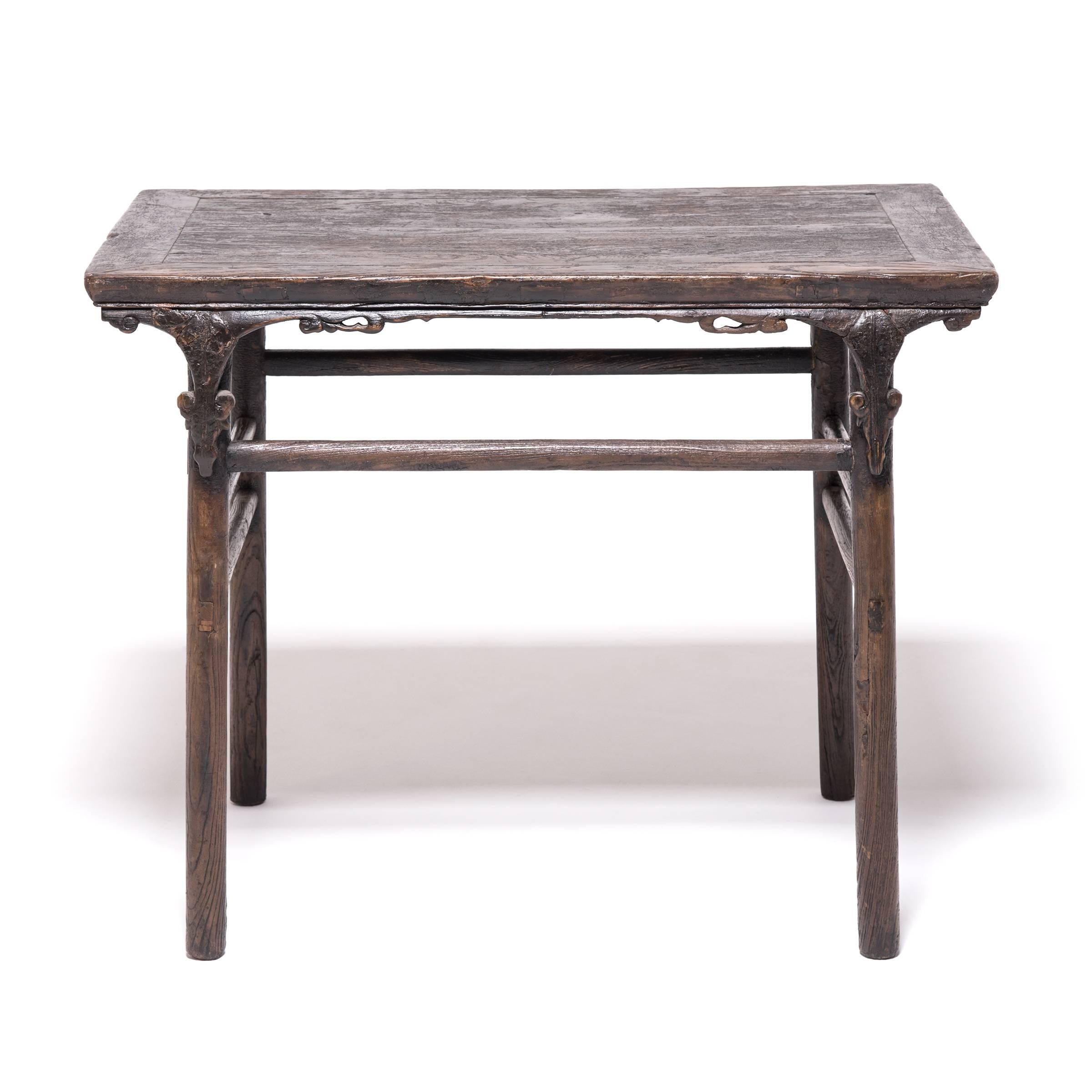 Qing Early 19th Century Chinese Ruyi Wine Table