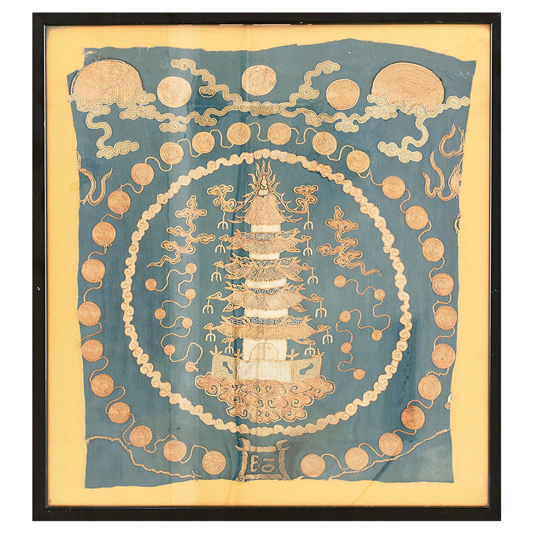 Ricamo in seta cinese dell'inizio del XIX secolo ( 1'9 "x 1'10" - 53 x 56 )