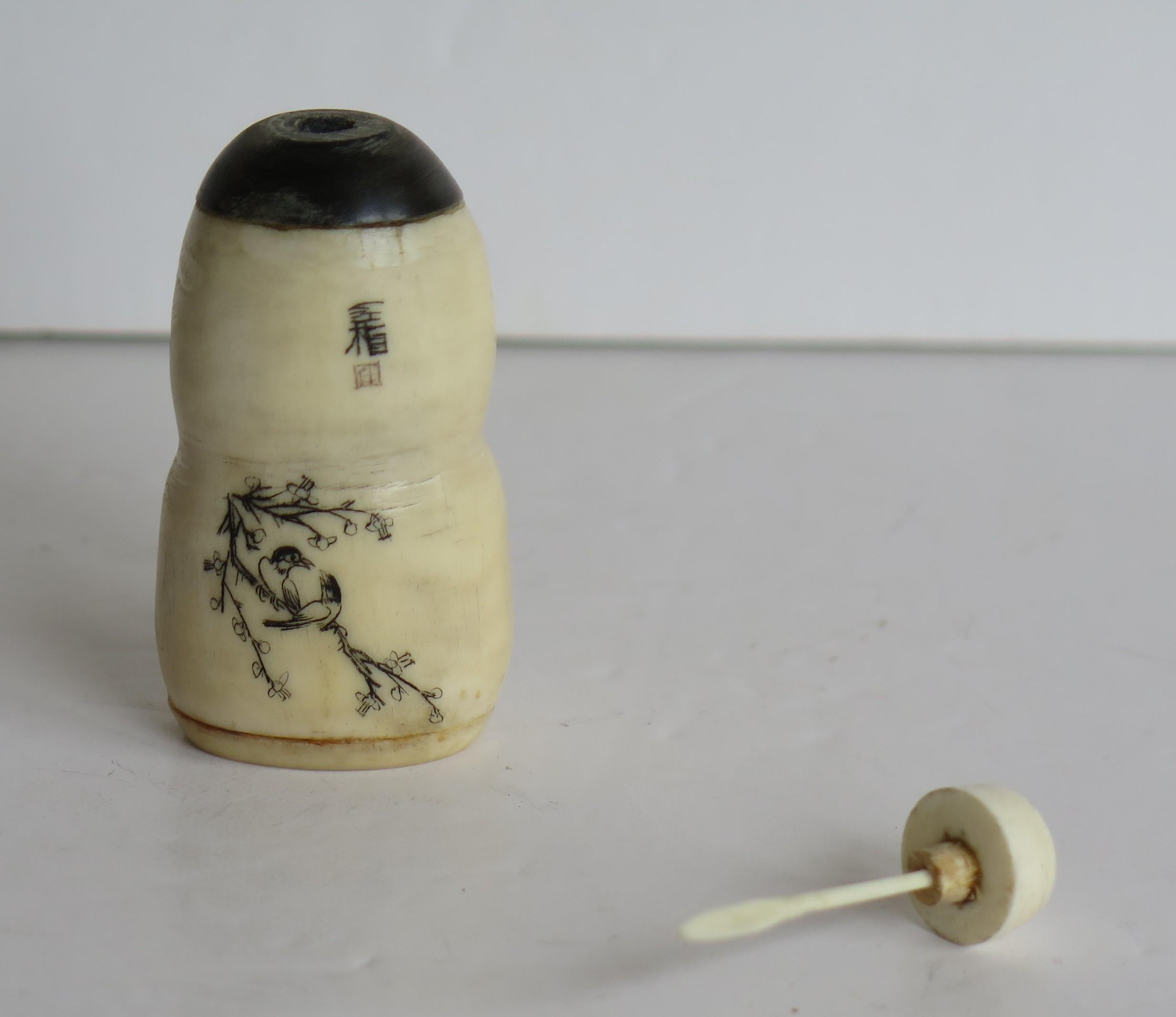 Early 19th Century Chinese Snuff Bottle Hand Engraved & Inked on Bovine Bone 5