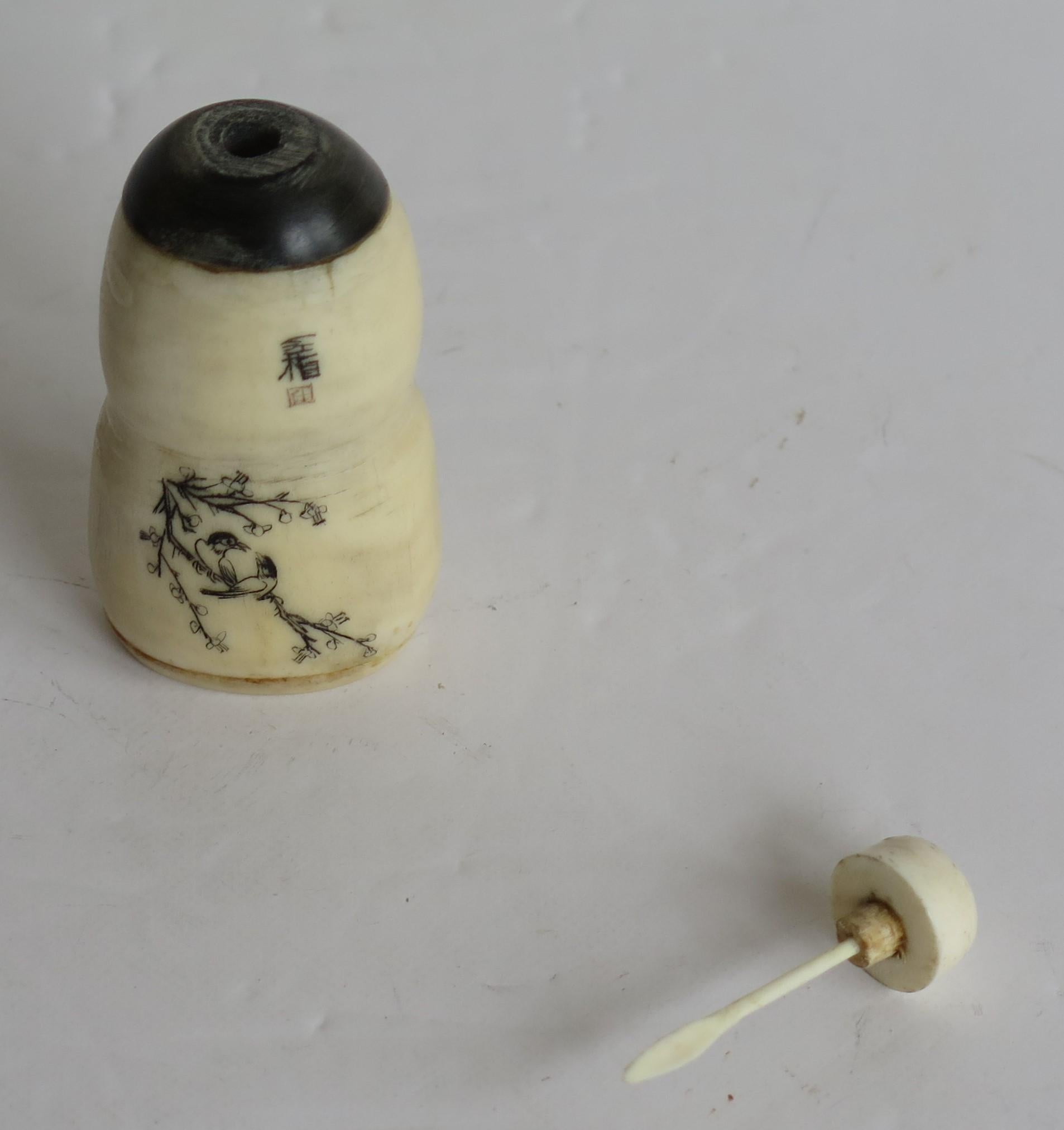 Early 19th Century Chinese Snuff Bottle Hand Engraved & Inked on Bovine Bone 4