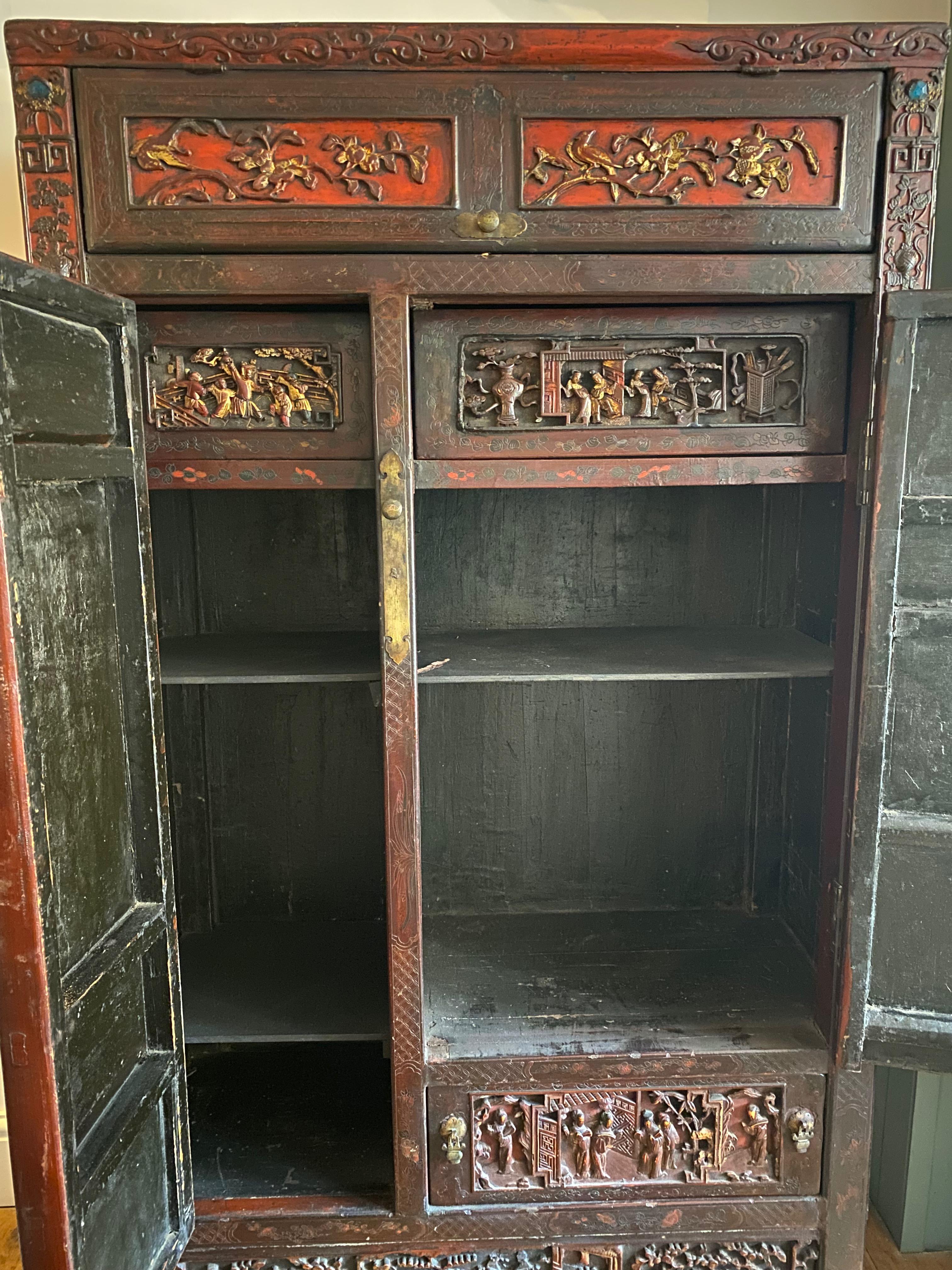 Early 19th Century Chinoiserie Cabinet of Exceptional Quality In Good Condition In Tetbury, GB
