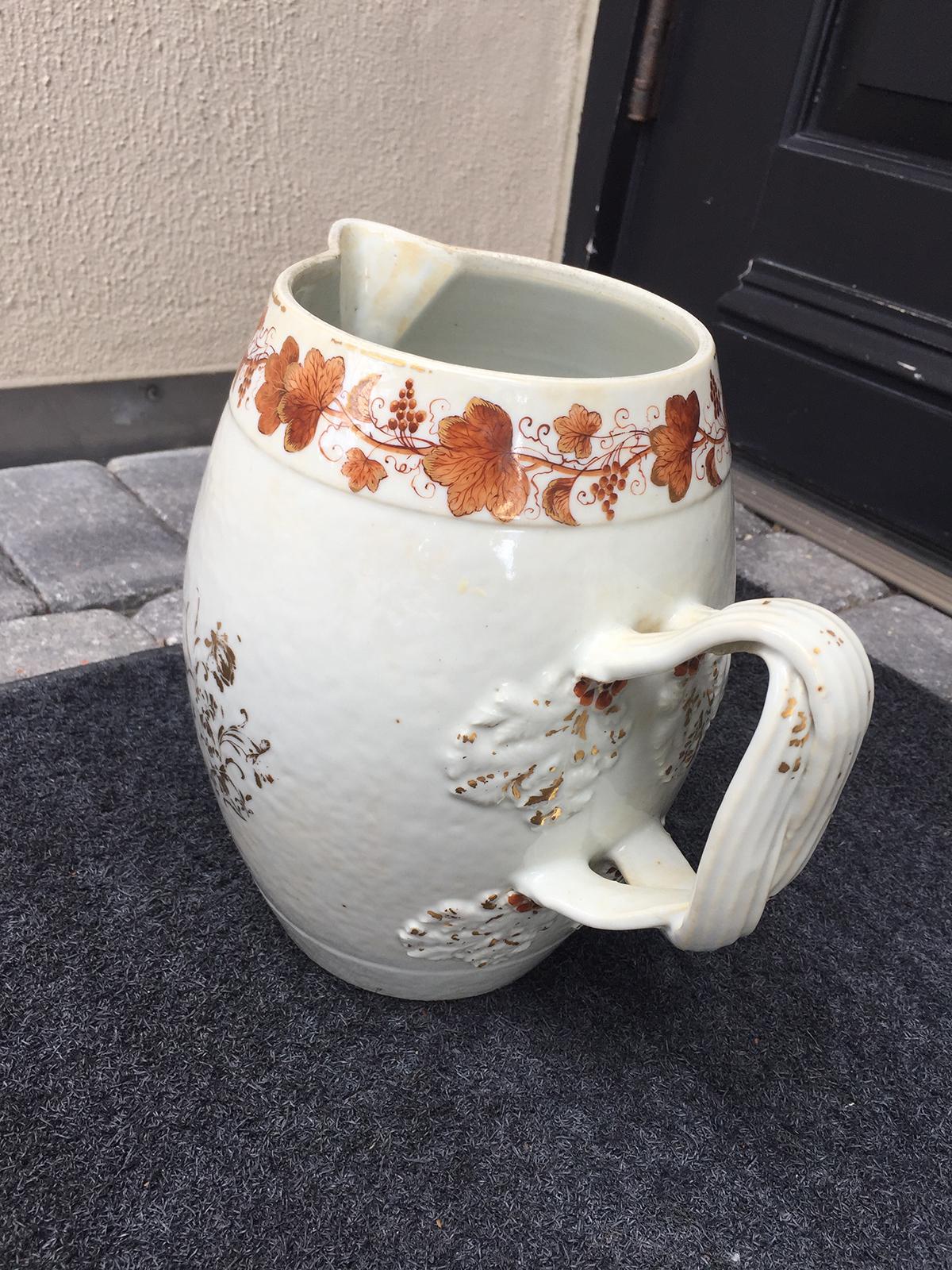 Early 19th Century circa 1800 Chinese Export Porcelain Pitcher For Sale 1