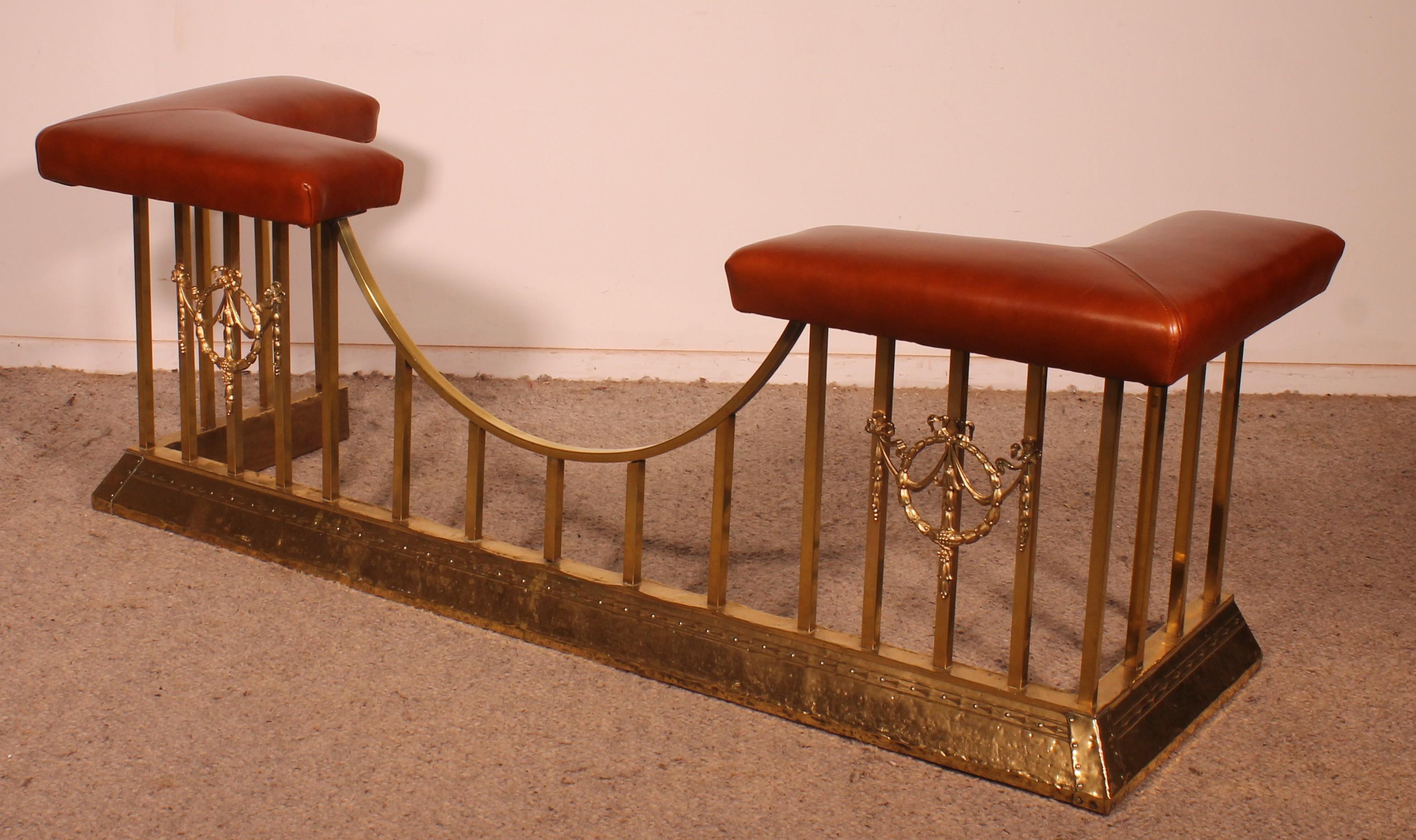 Frühes 19. Jahrhundert Club Fender in Messing und Leder im Angebot 6